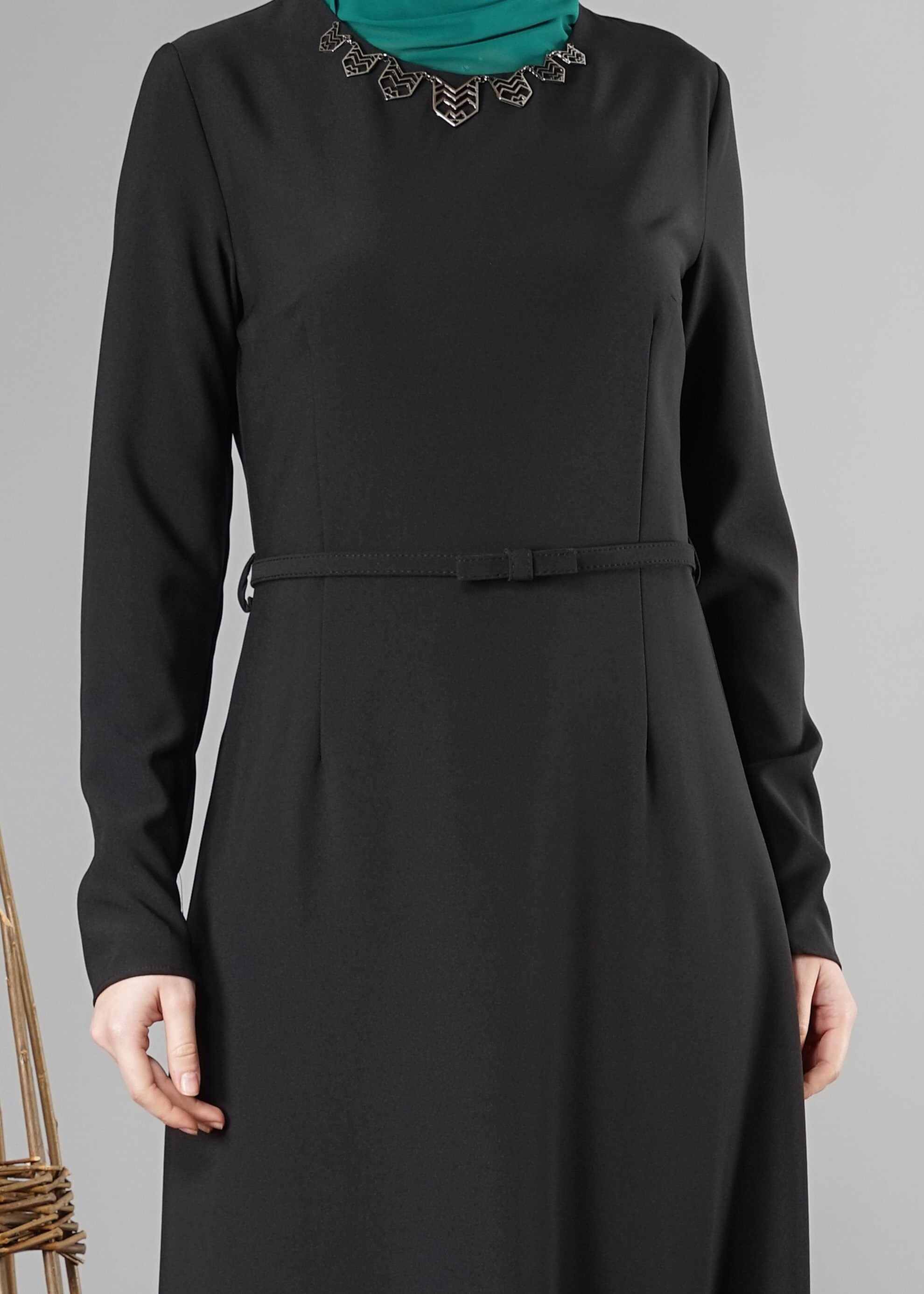 Tesettür giyim SİYAH KLASİK ELBİSE 4935 