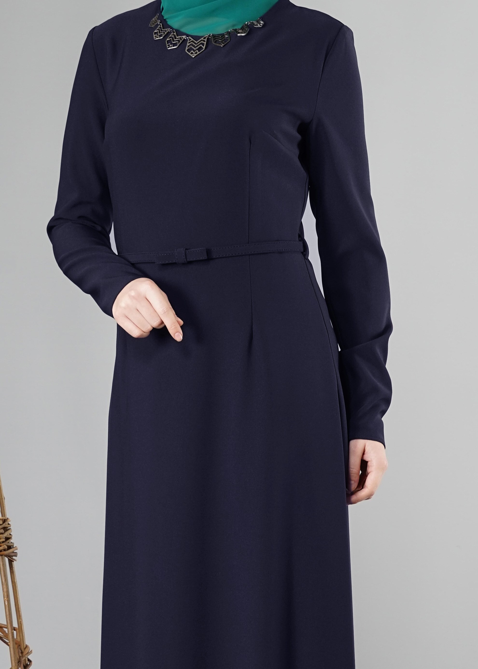 Tesettür giyim LACİVERT KLASİK ELBİSE 4935 