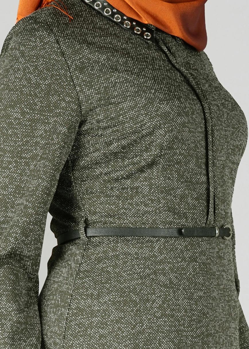 Tesettür giyim HAKİ YAKASI KUŞGÖZÜ DETAYLI ELBİSE 4946 