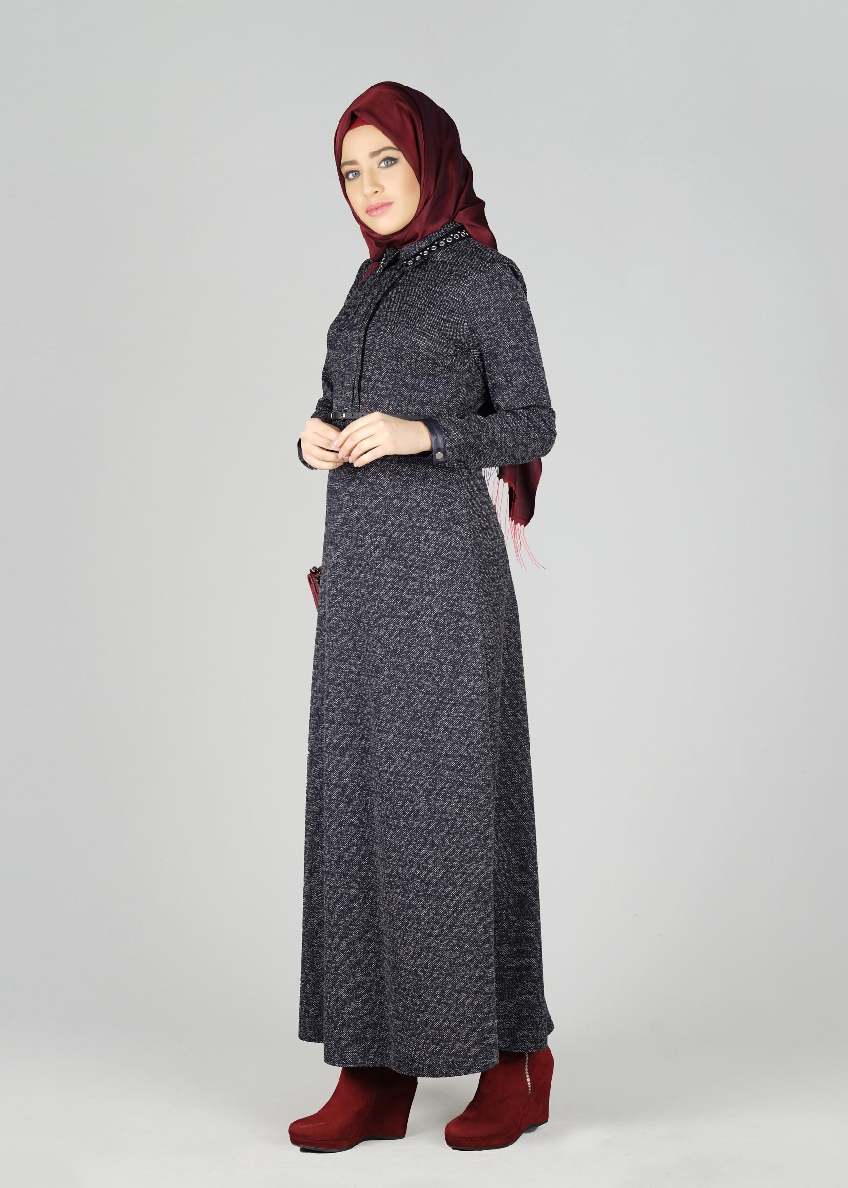 Tesettür giyim LACİVERT YAKASI KUŞGÖZÜ DETAYLI ELBİSE 4946 