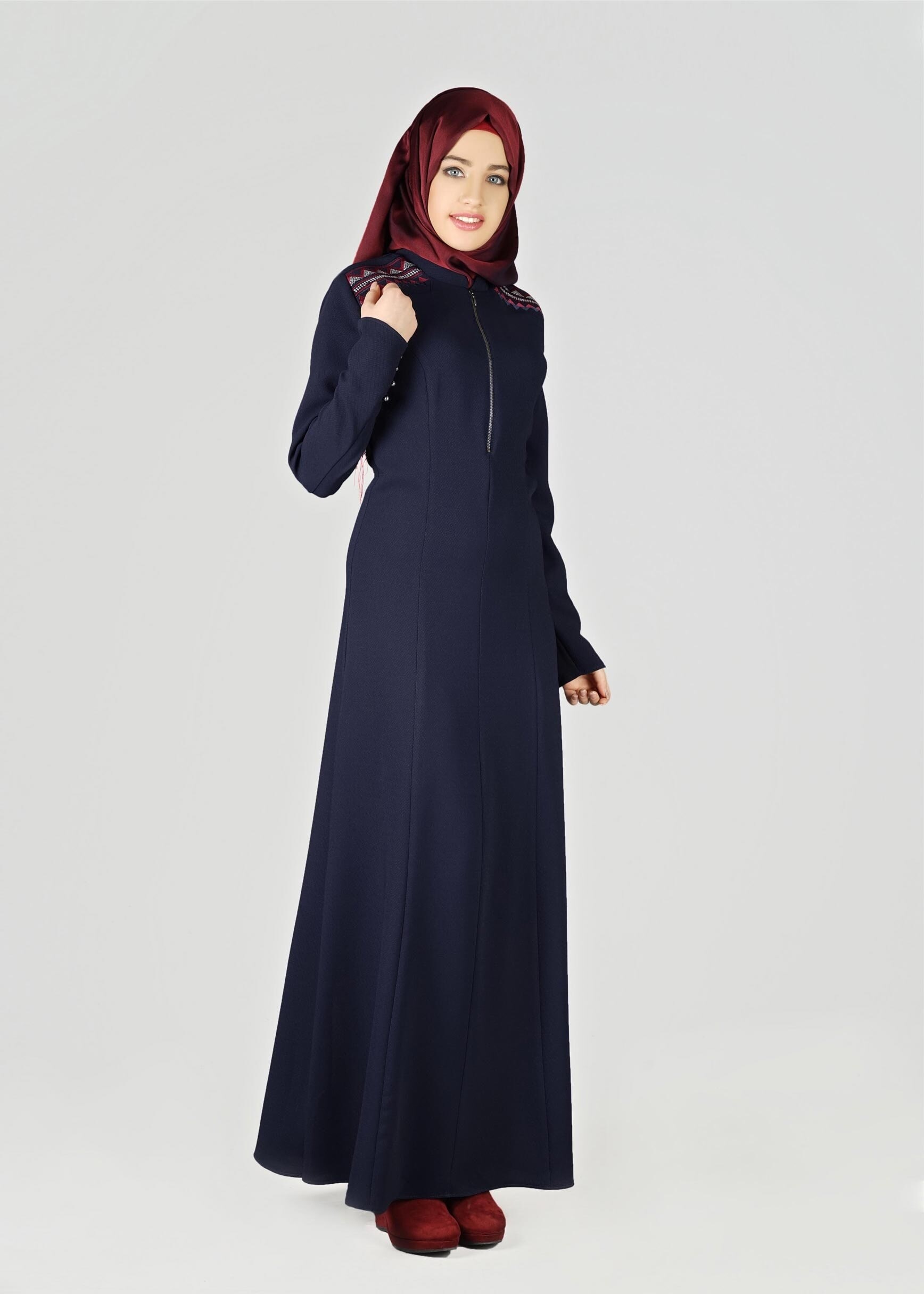 Tesettür giyim LACİVERT NAKIŞLI FERMUARLI ELBİSE 4966 