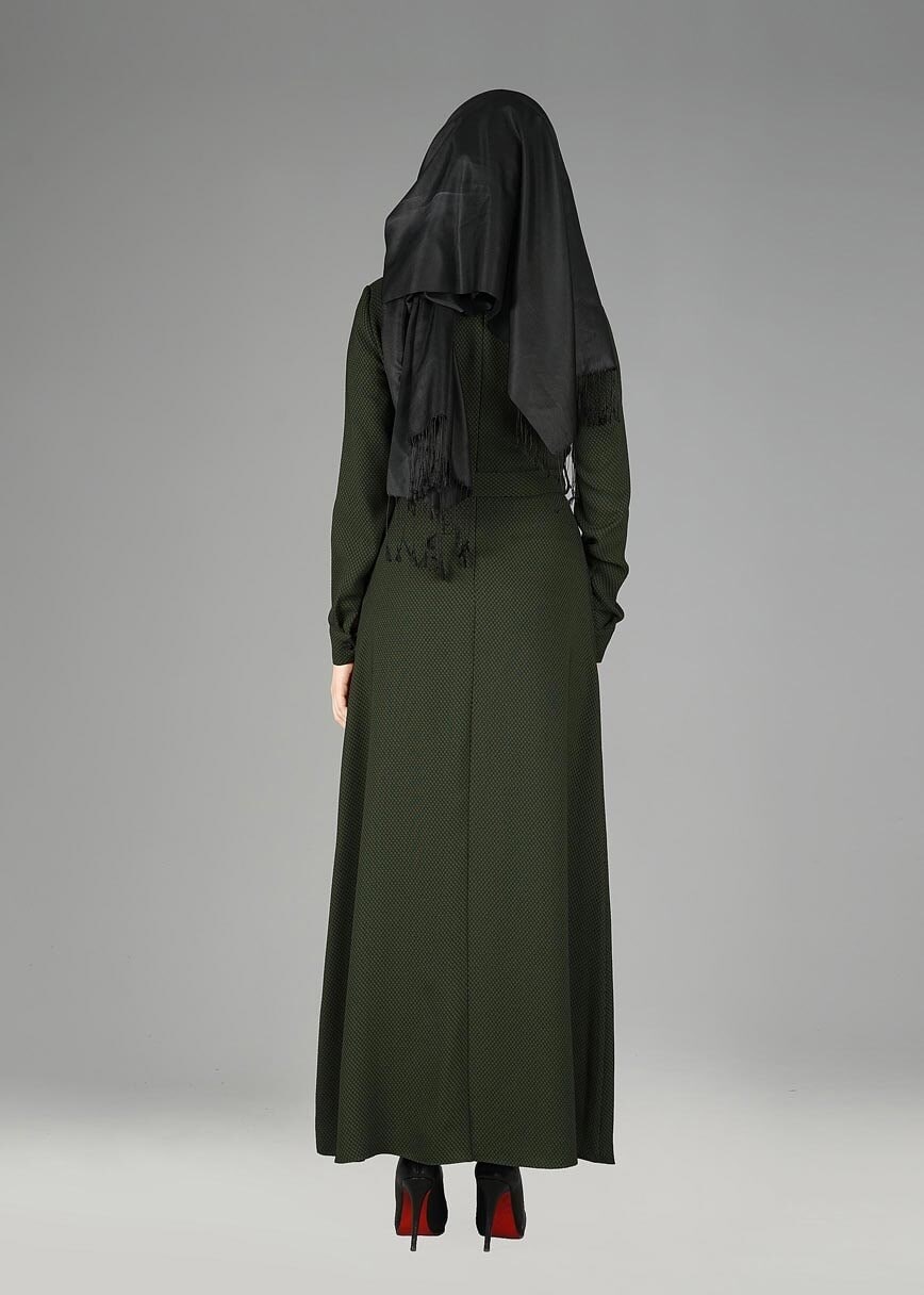 Tesettür giyim YEŞİL BELİ KUŞAKLI ÜÇ BOYUTLU ÇİÇEK DETAYLI ELBİSE  4969 