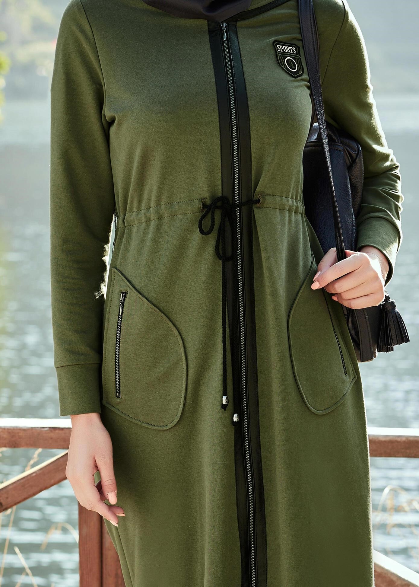 Tesettür giyim HAKİ ALVİNA TESETTÜR EŞOFMAN FERACE 4832