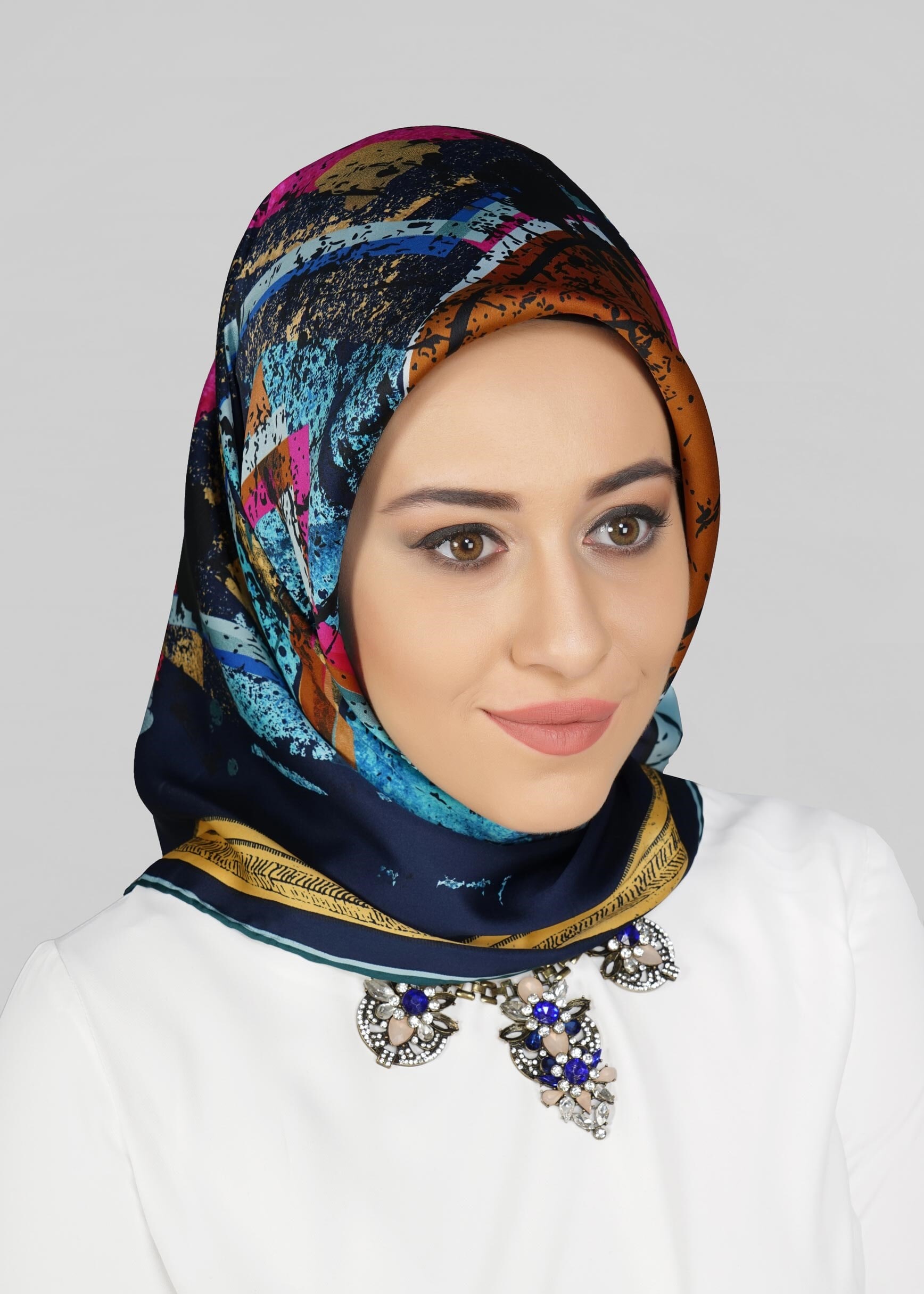 Tesettür giyim LACİVERT 12767 ALVİNA DESENİ EŞARP