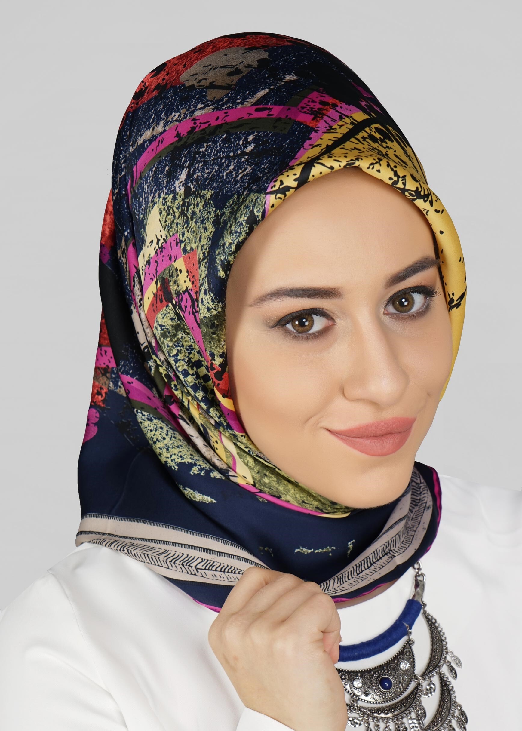 Tesettür giyim LACİVERT 12767 ALVİNA DESENİ EŞARP