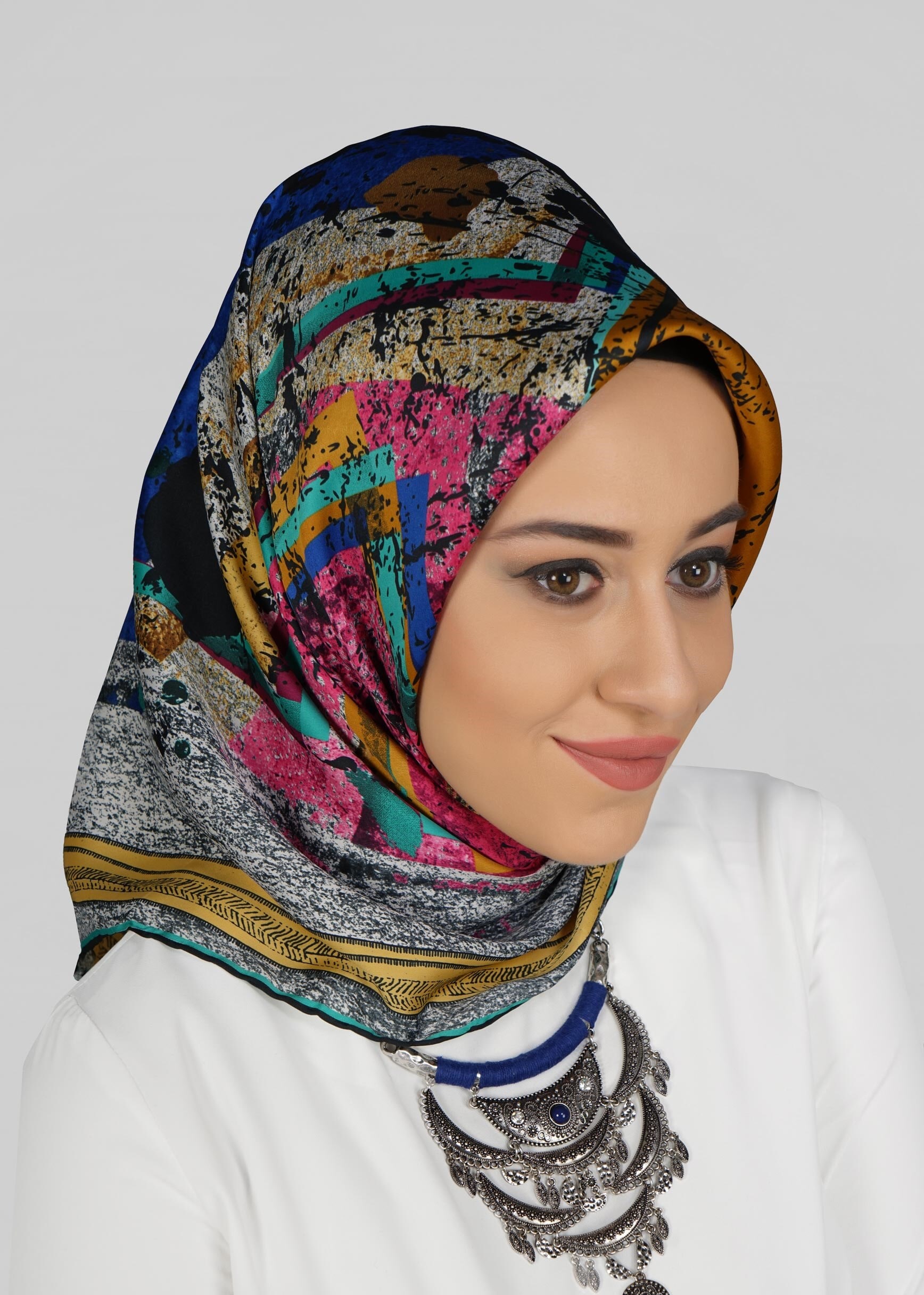 Tesettür giyim LACİVERT 12767 ALVİNA DESENİ EŞARP