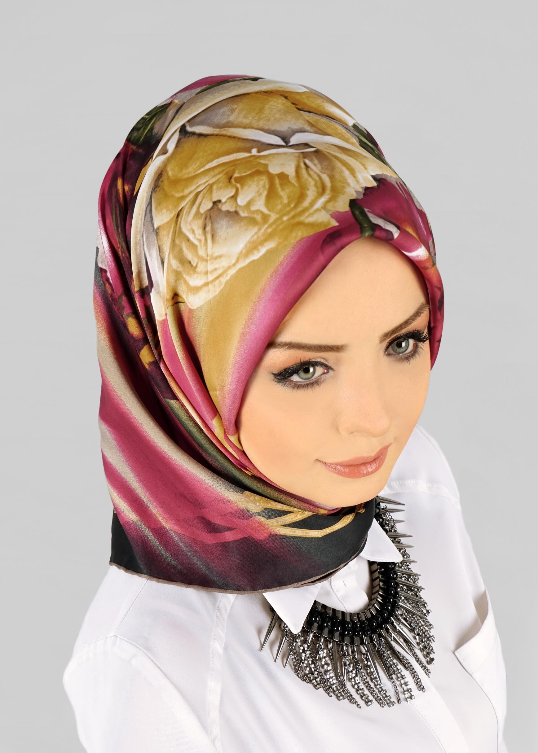 Tesettür giyim SİYAH 12770 ALVİNA DESENLİ EŞARP