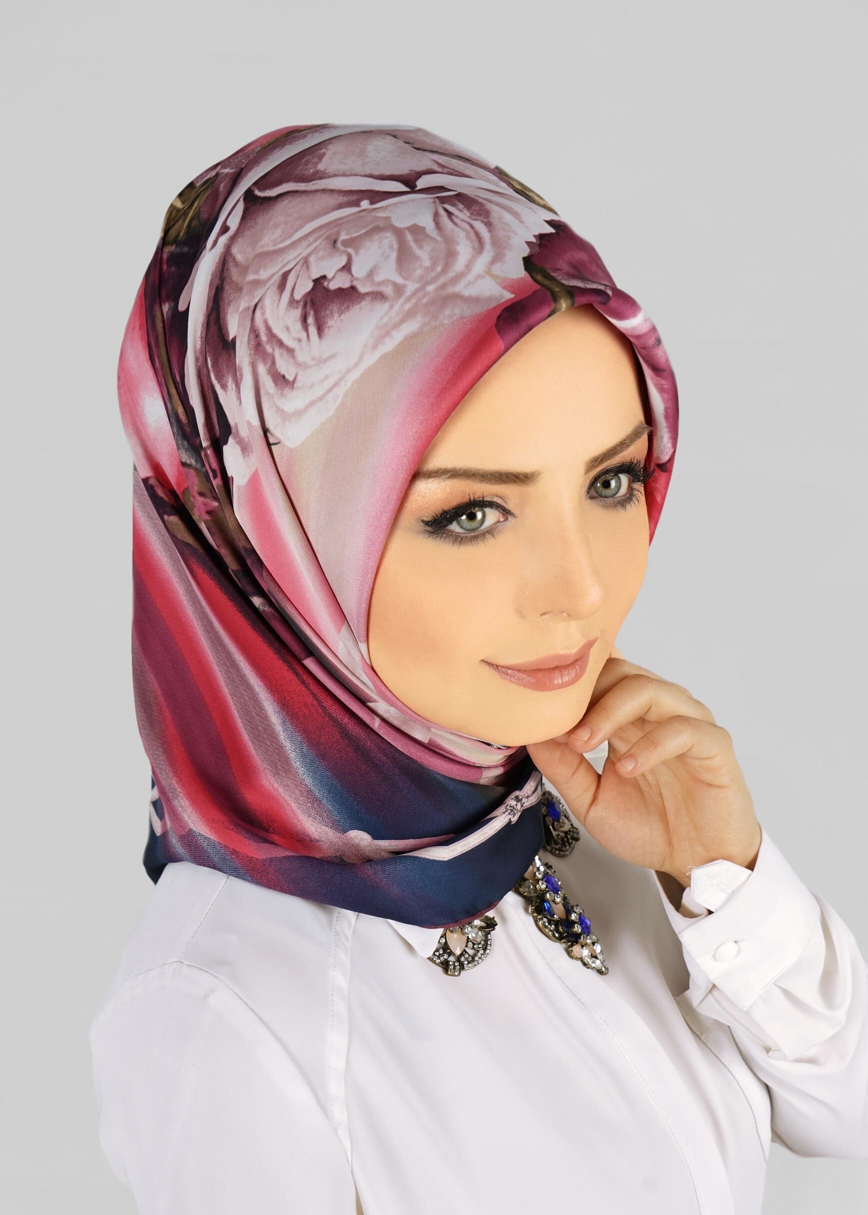 Tesettür giyim LACİVERT 12770 ALVİNA DESENLİ EŞARP