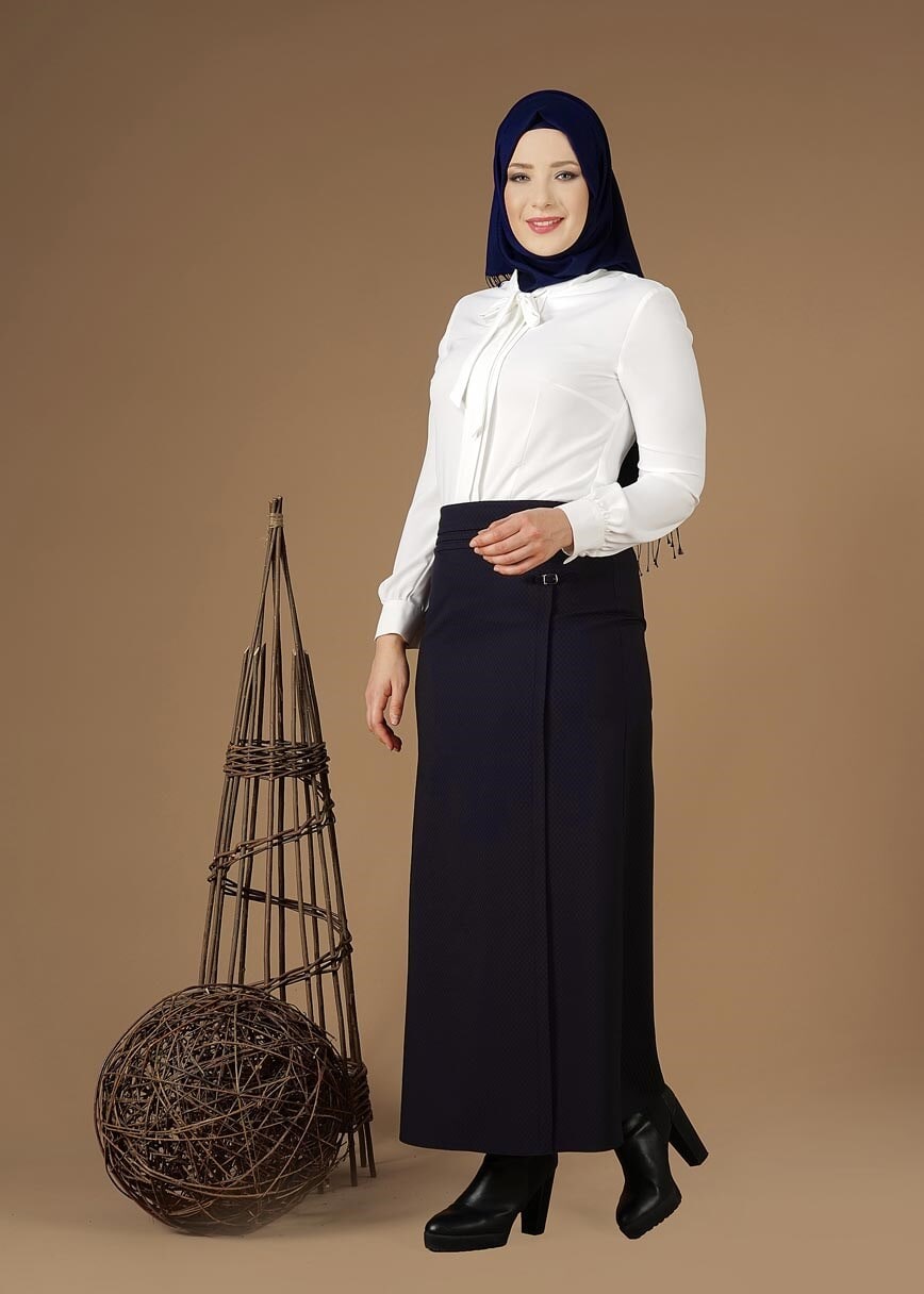 Tesettür giyim LACİVERT AKSESUARLI KLASİK ETEK 6898