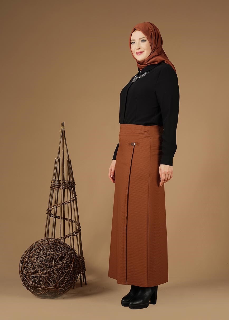 Tesettür giyim TABA AKSESUARLI KLASİK ETEK 6898