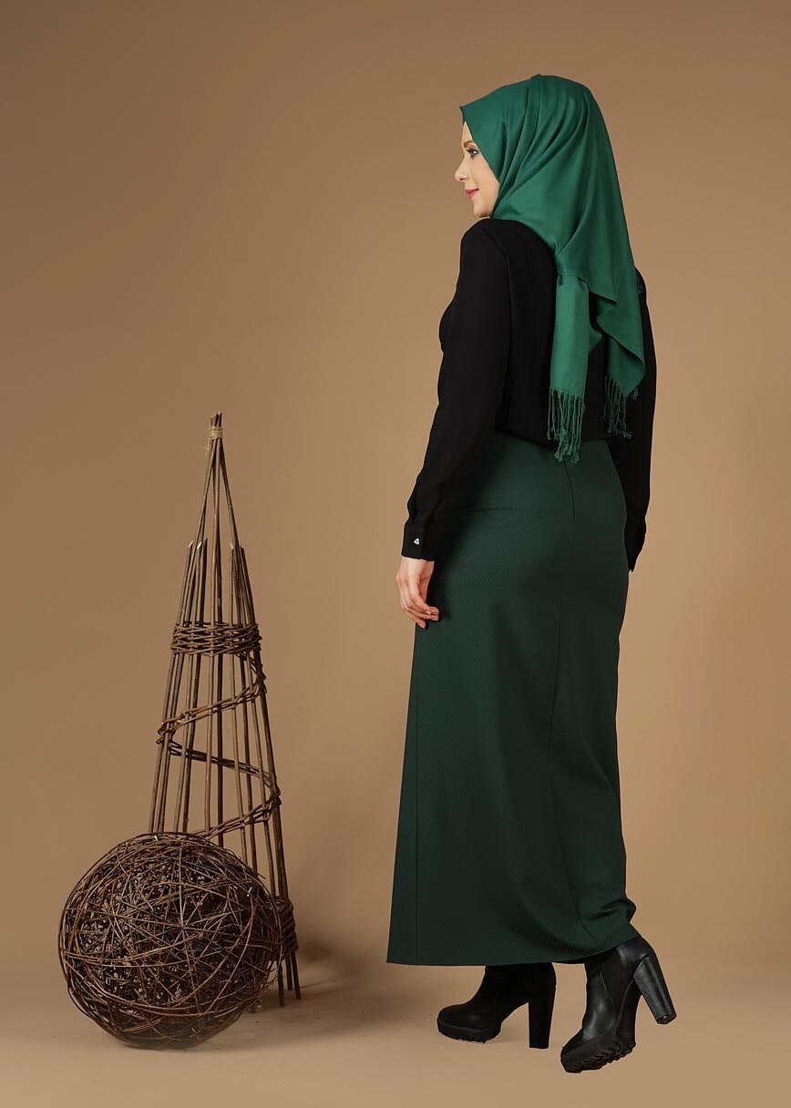 Tesettür giyim YEŞİL AKSESUARLI KLASİK ETEK 6898