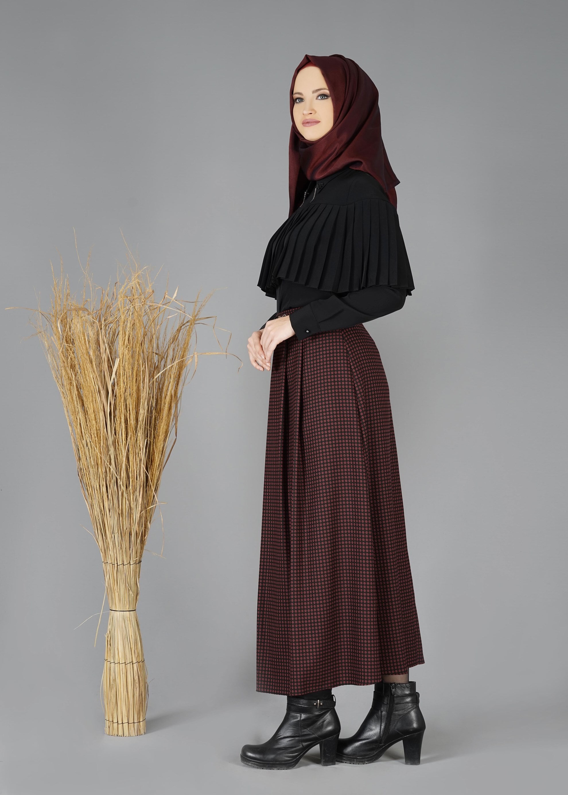 Tesettür giyim MÜRDÜM PUANTİYE DESENLİ KLOŞ ETEK 6920