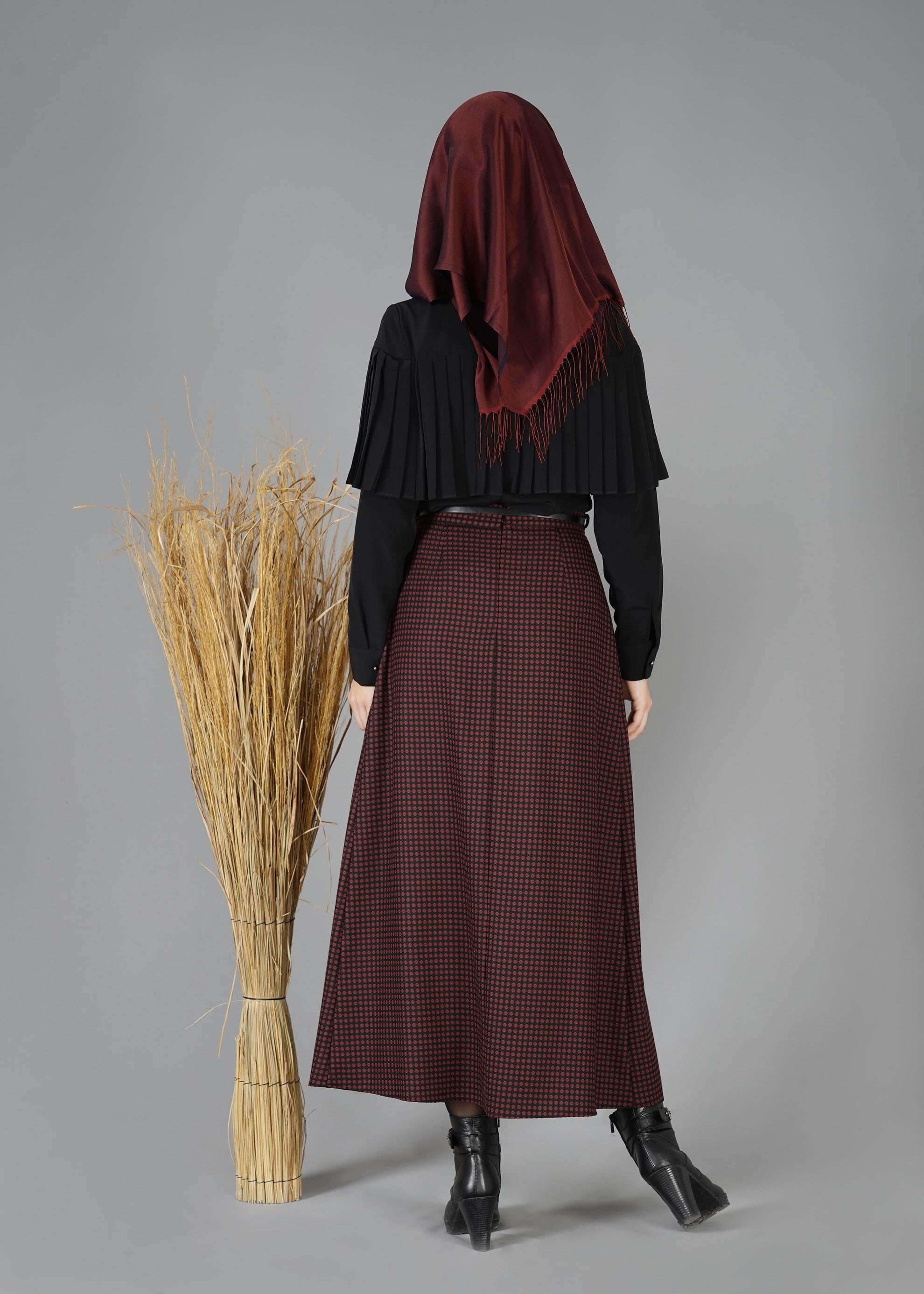 Tesettür giyim MÜRDÜM PUANTİYE DESENLİ KLOŞ ETEK 6920