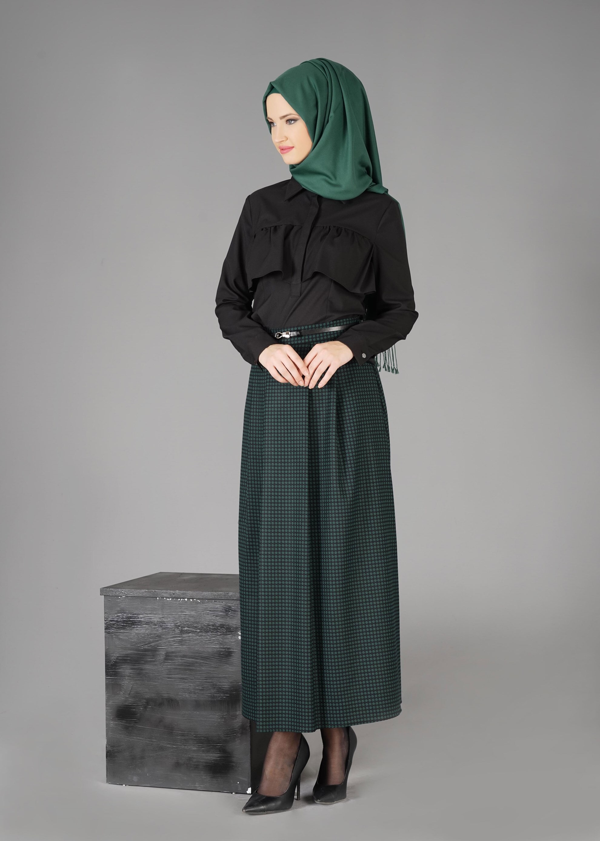 Tesettür giyim MAVİ PUANTİYE DESENLİ KLOŞ ETEK 6920