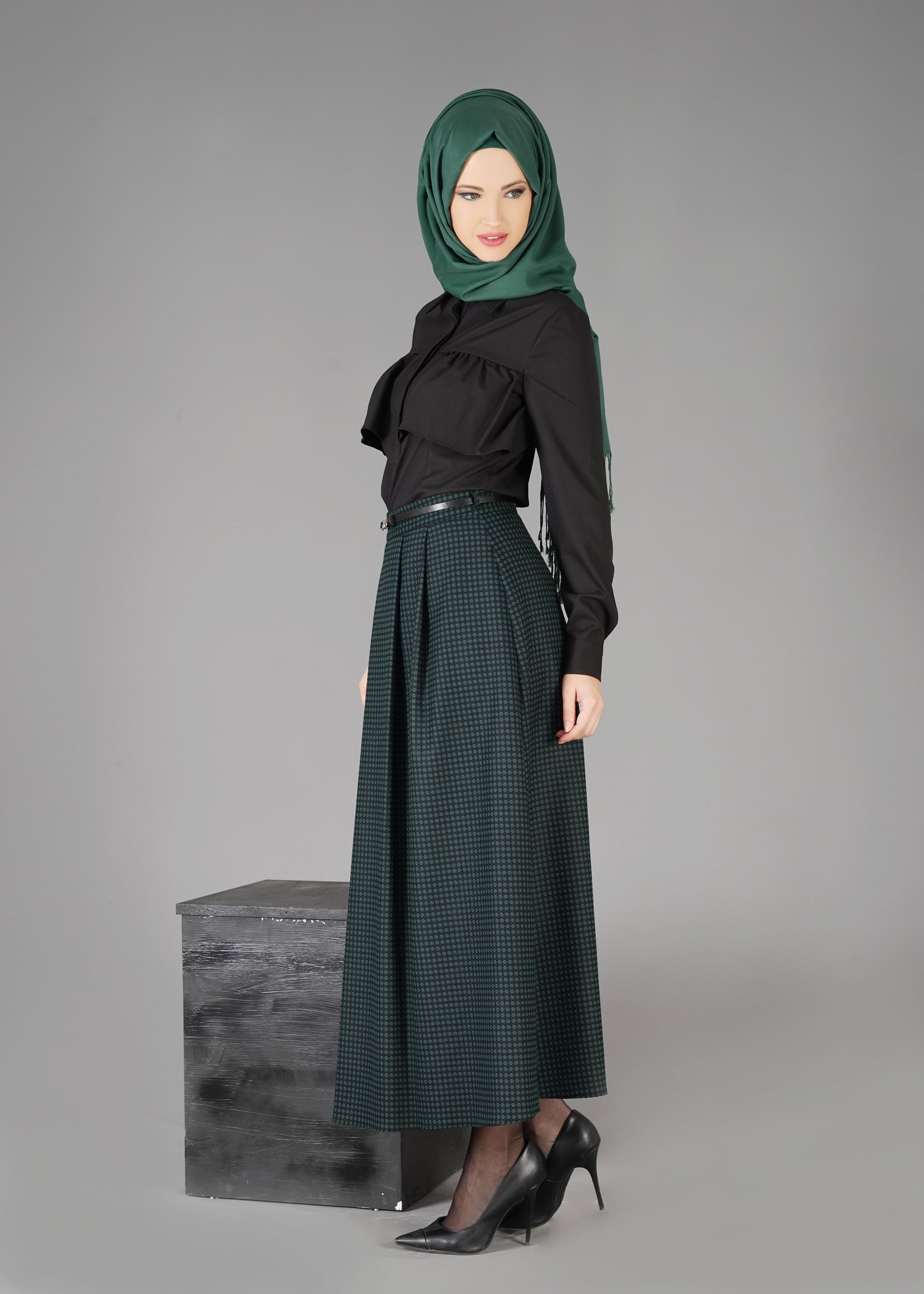 Tesettür giyim MAVİ PUANTİYE DESENLİ KLOŞ ETEK 6920