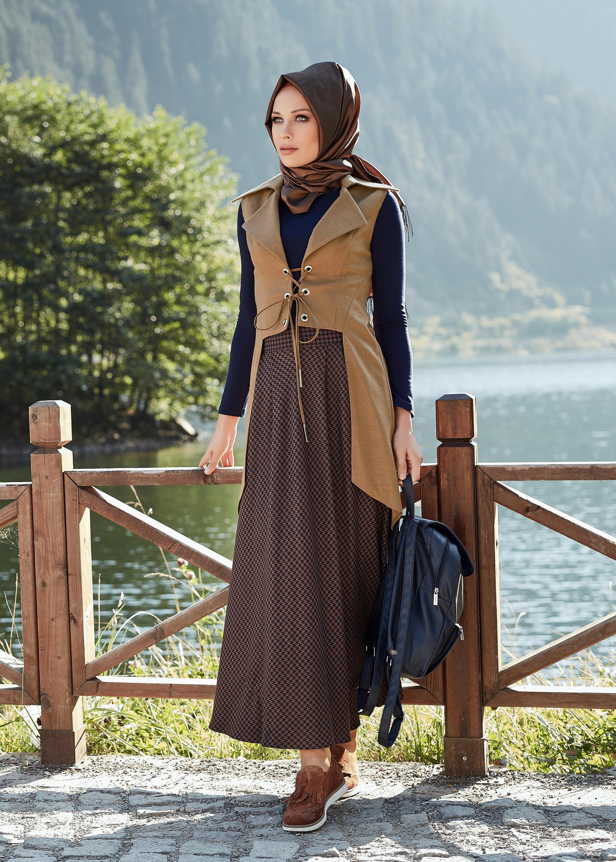 Tesettür giyim LACİVERT KAZAYAĞI DESENLİ CEPLİ ETEK 6924