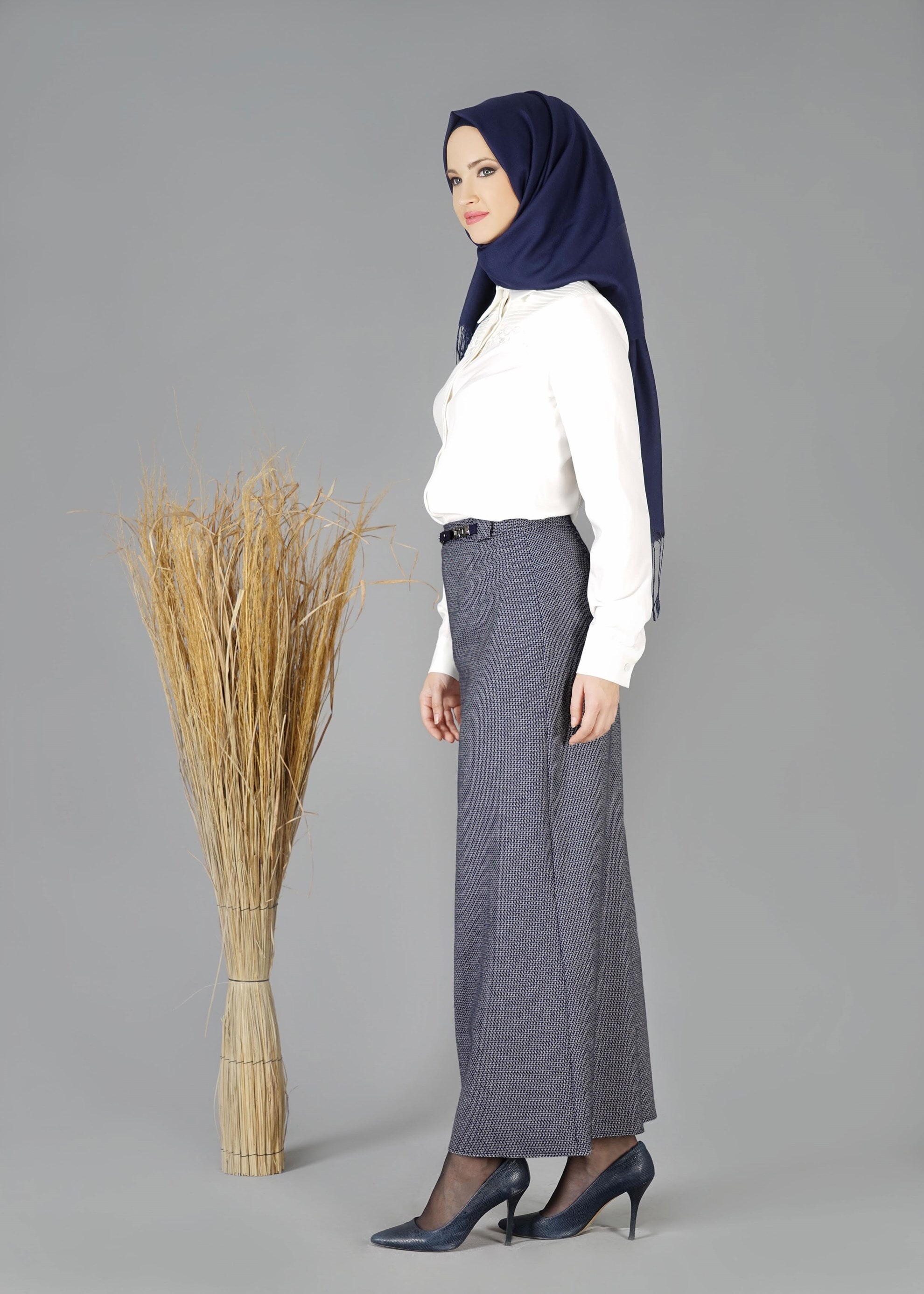 Tesettür giyim LACİVERT KEMER DETAYLI KLASİK ETEK 6927