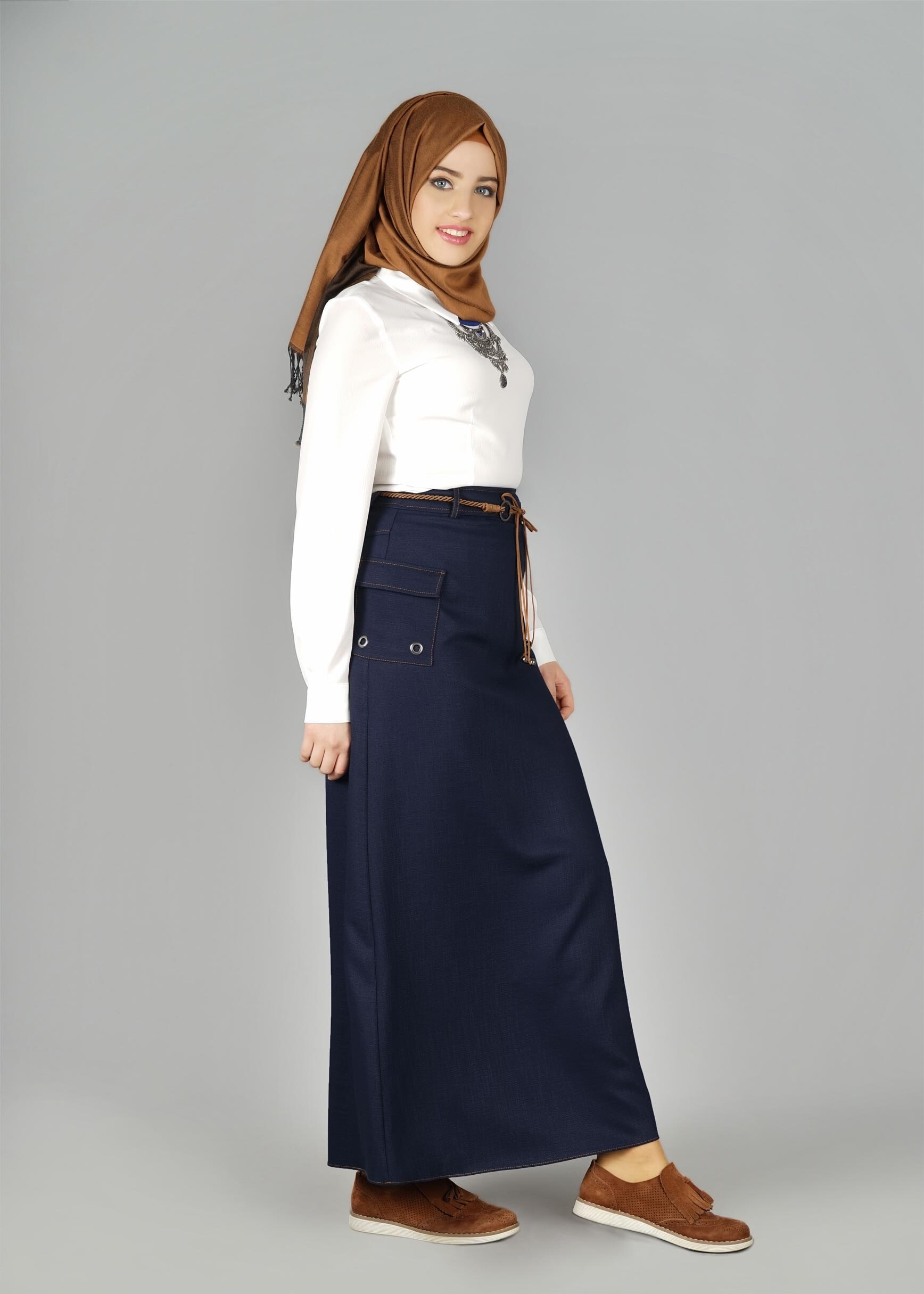 Tesettür giyim LACİVERT KUŞGÖZÜ DETAYLI CEPLİ ETEK 6951 