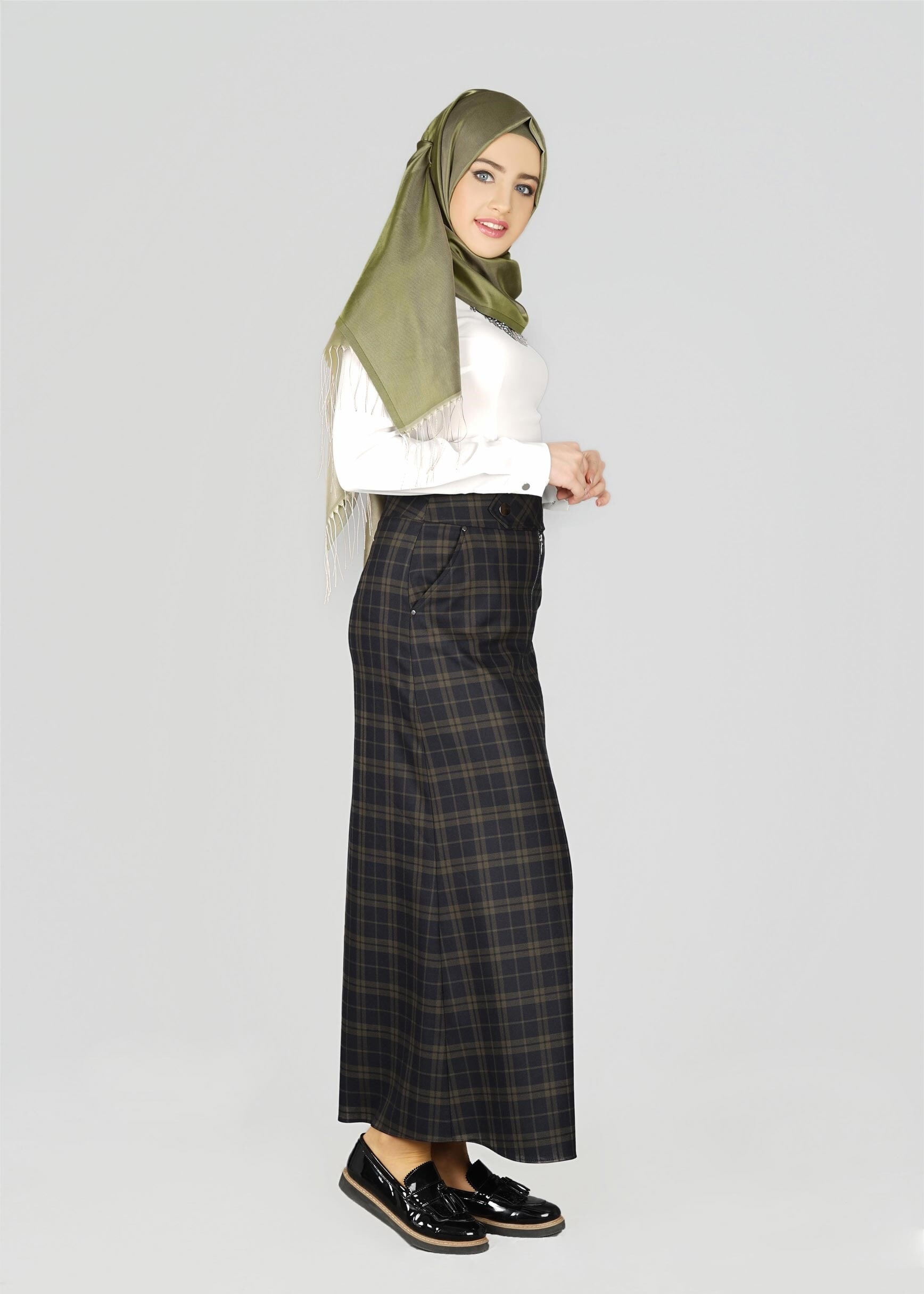 Tesettür giyim LACİVERT  EKOSE DESENLİ ETEK 6959