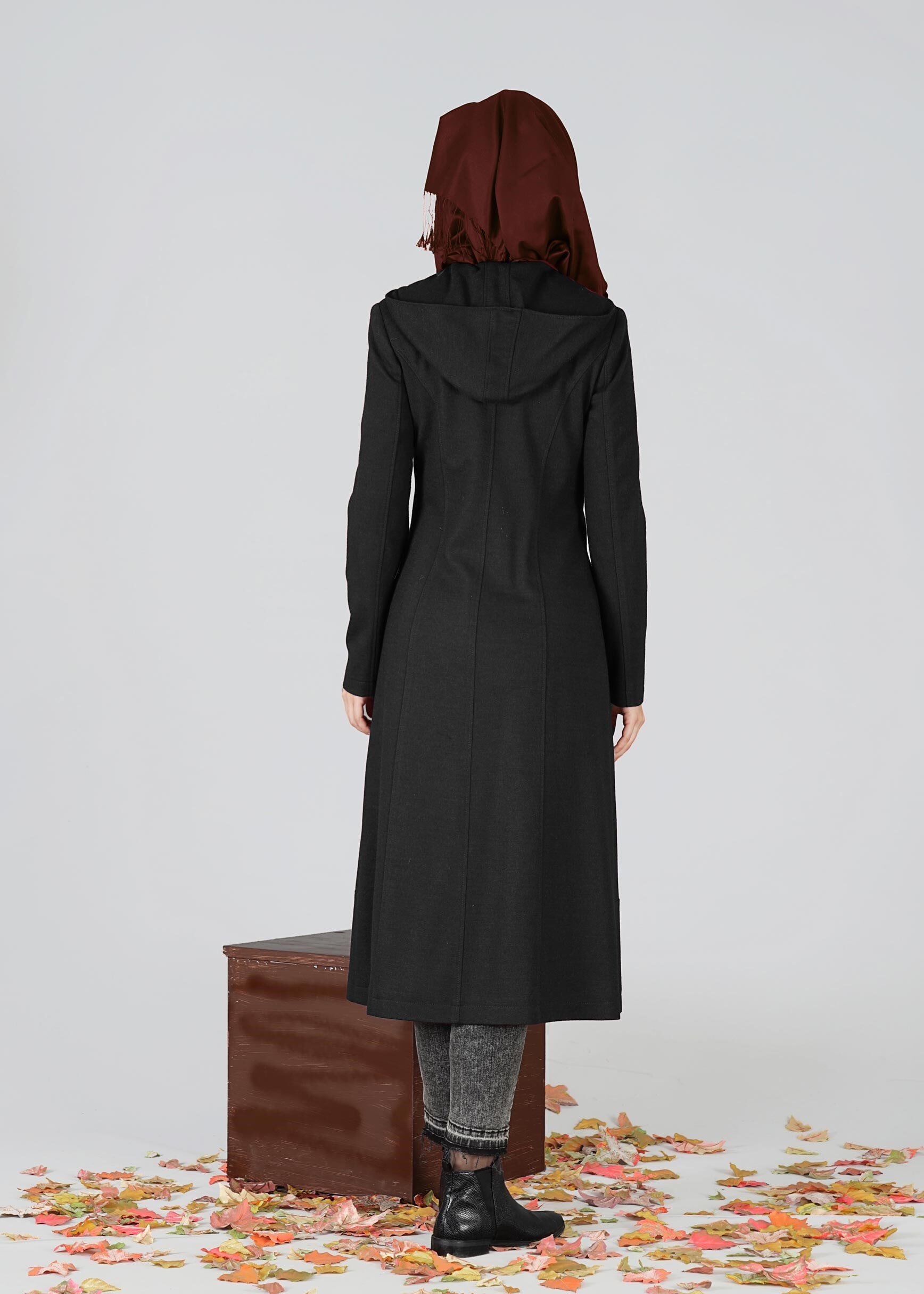 Tesettür giyim SİYAH FERMUARLI KAPÜŞONLU KABAN 9450 