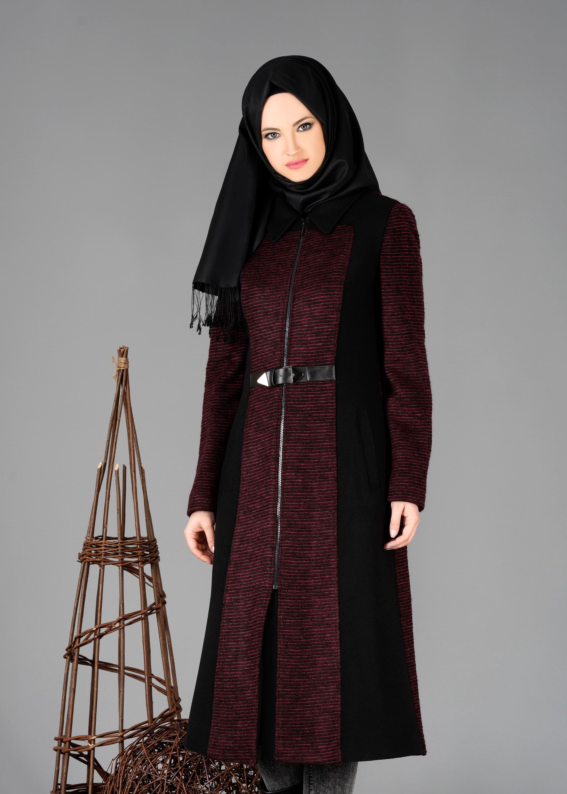 Tesettür giyim MÜRDÜM FERMUARLI KEMERLİ KABAN 9451 