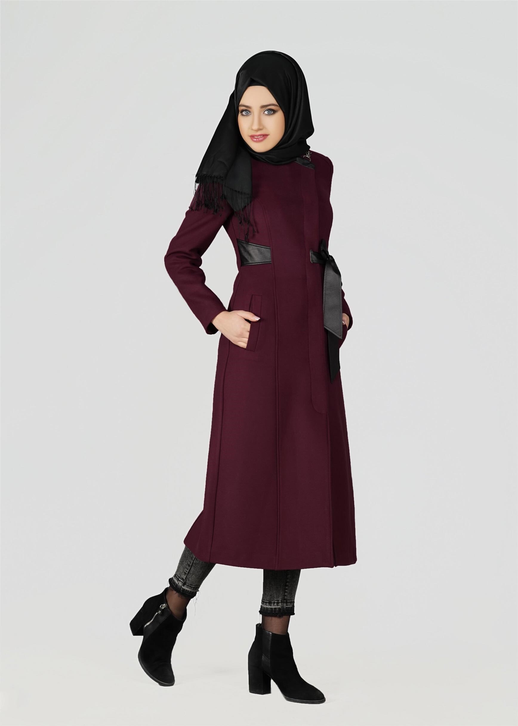 Tesettür giyim MÜRDÜM BEL AKSESUARLI KABAN 9459