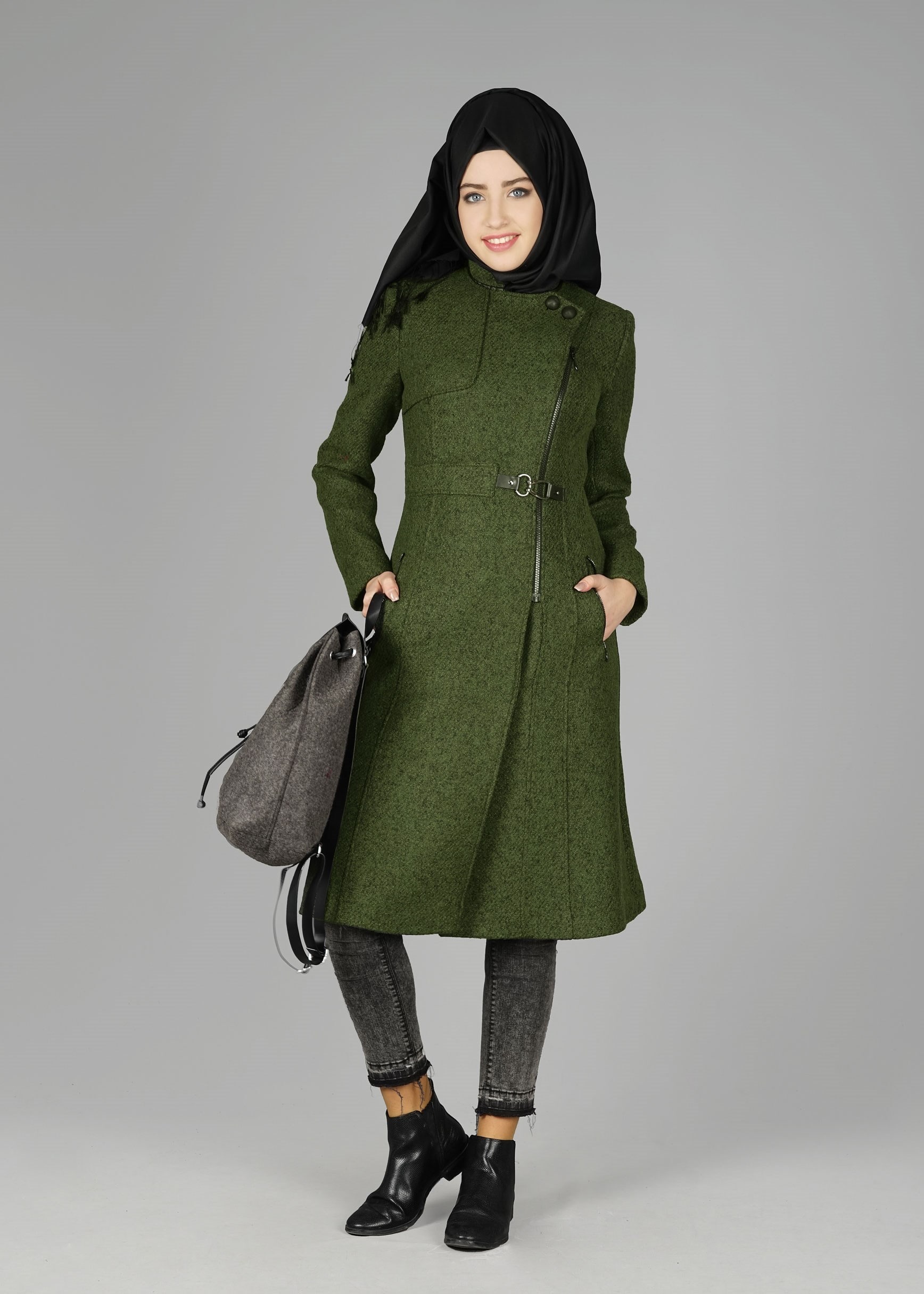 Tesettür giyim HAKİ KIRÇILLI FERMUARLI KABAN 9460