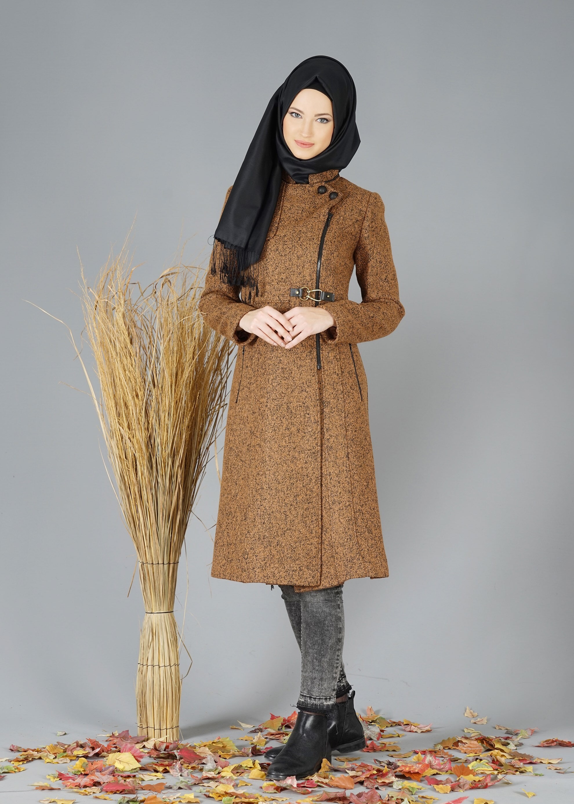 Tesettür giyim TABA KIRÇILLI FERMUARLI KABAN 9460