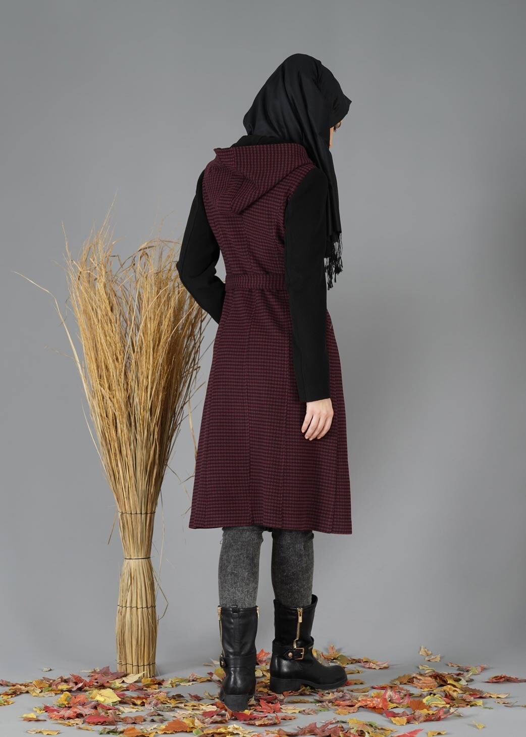 Tesettür giyim SİYAH KAZAYAĞI DESENLİ KABAN 9465