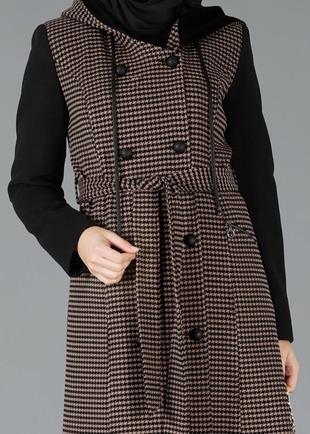 Tesettür giyim SİYAH KAZAYAĞI DESENLİ KABAN 9465