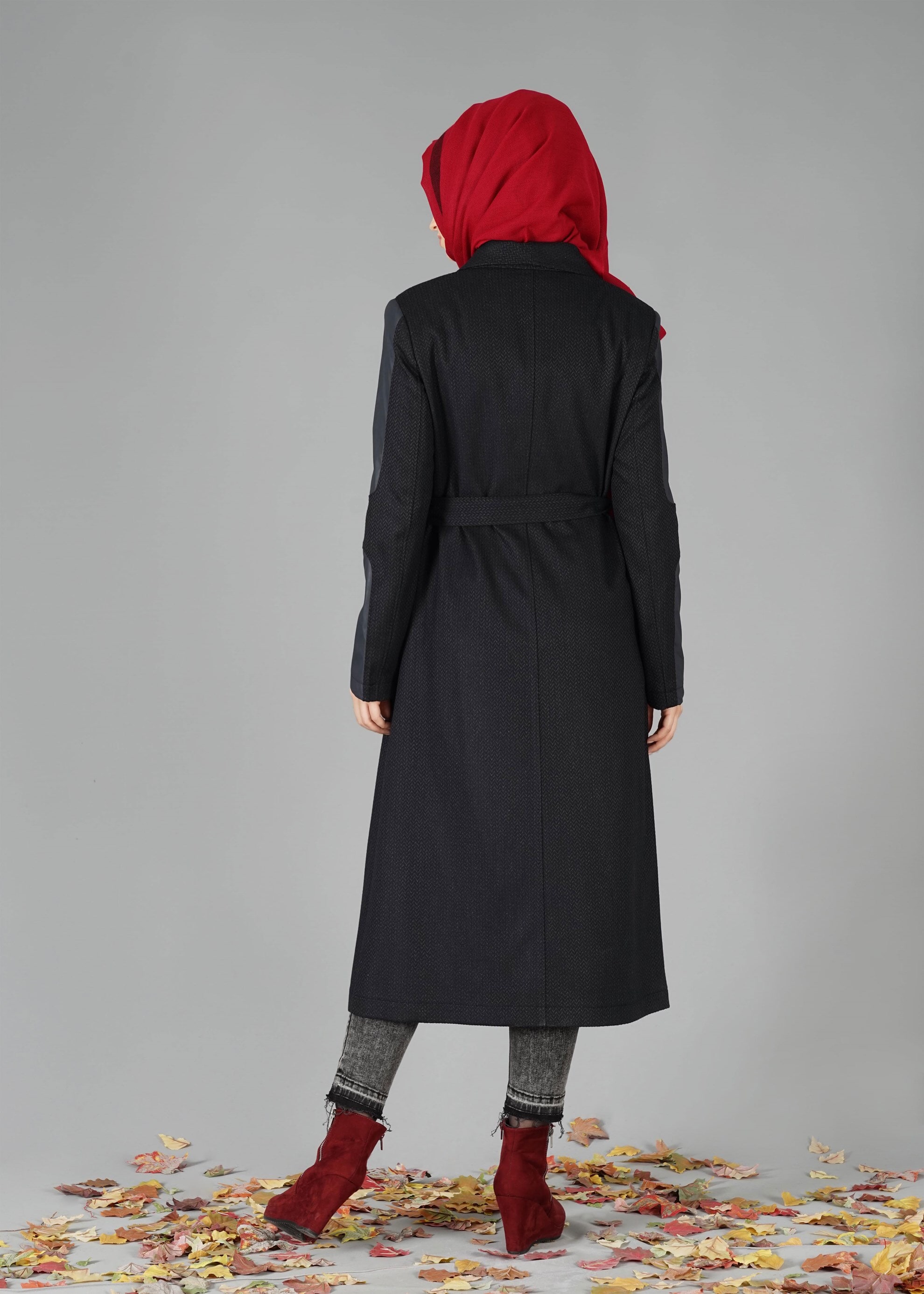 Tesettür giyim LACİVERT KUŞAKLI DOKULU KABAN 9470