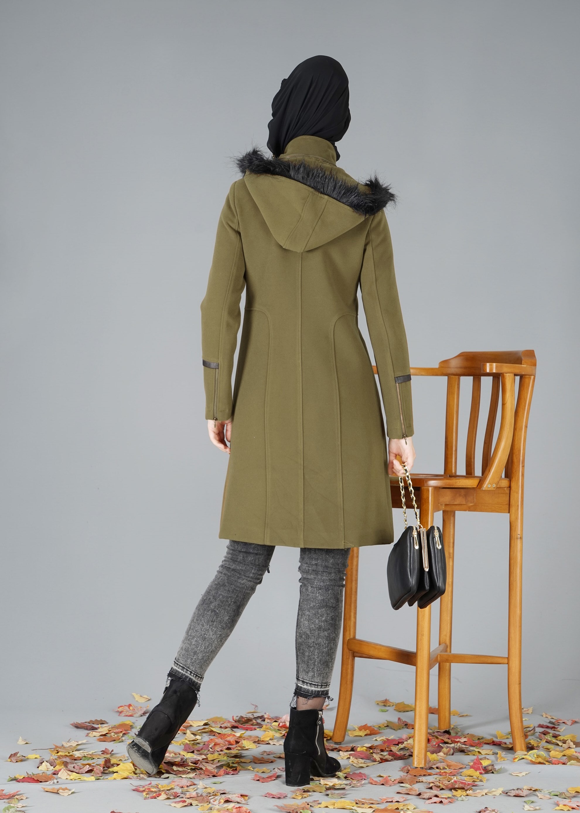 Tesettür giyim HAKİ KAPÜŞONLU KAŞE KABAN 9471