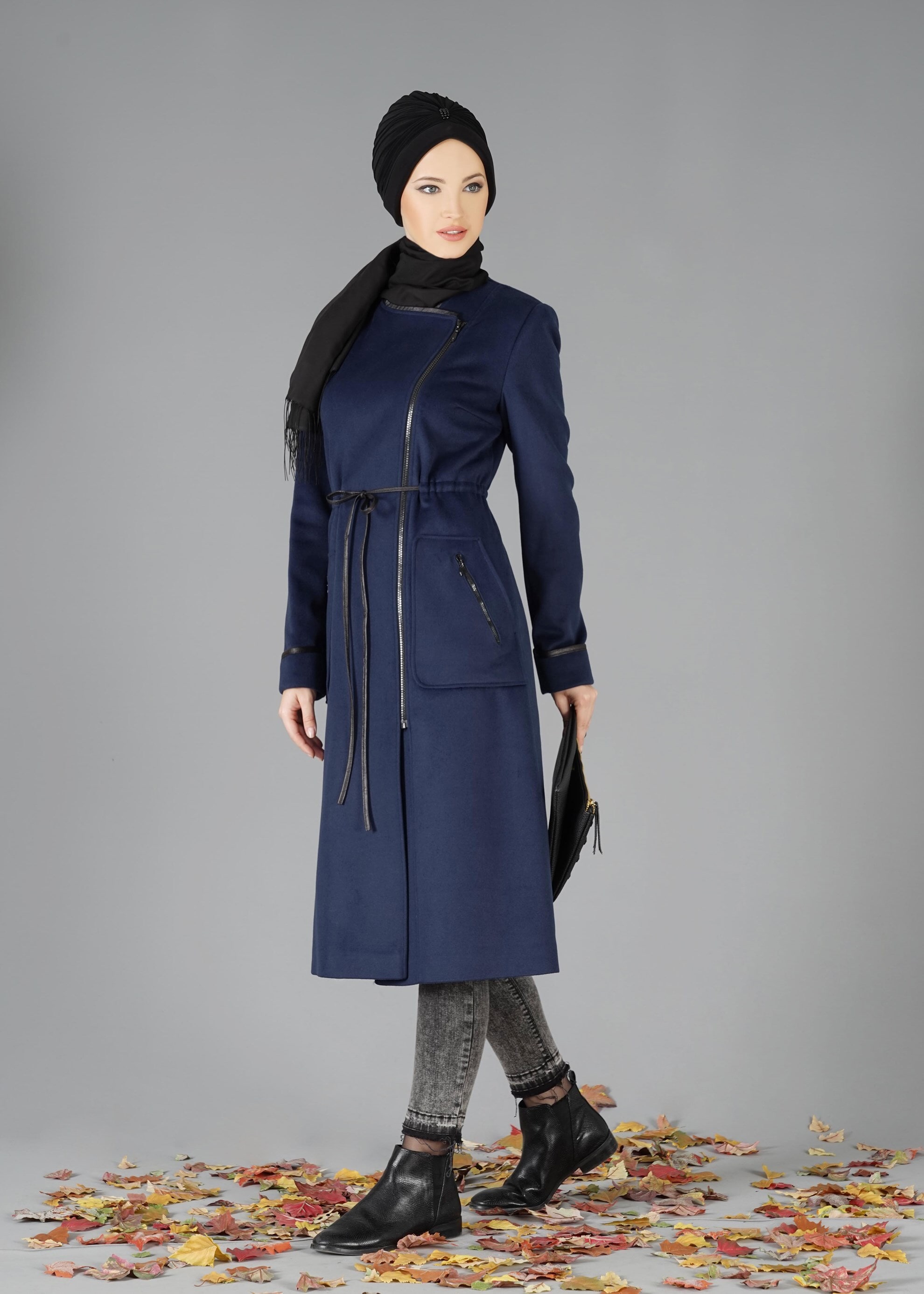 Tesettür giyim LACİVERT BELİ BÜZGÜLÜ BAĞCIKLI KABAN 9473