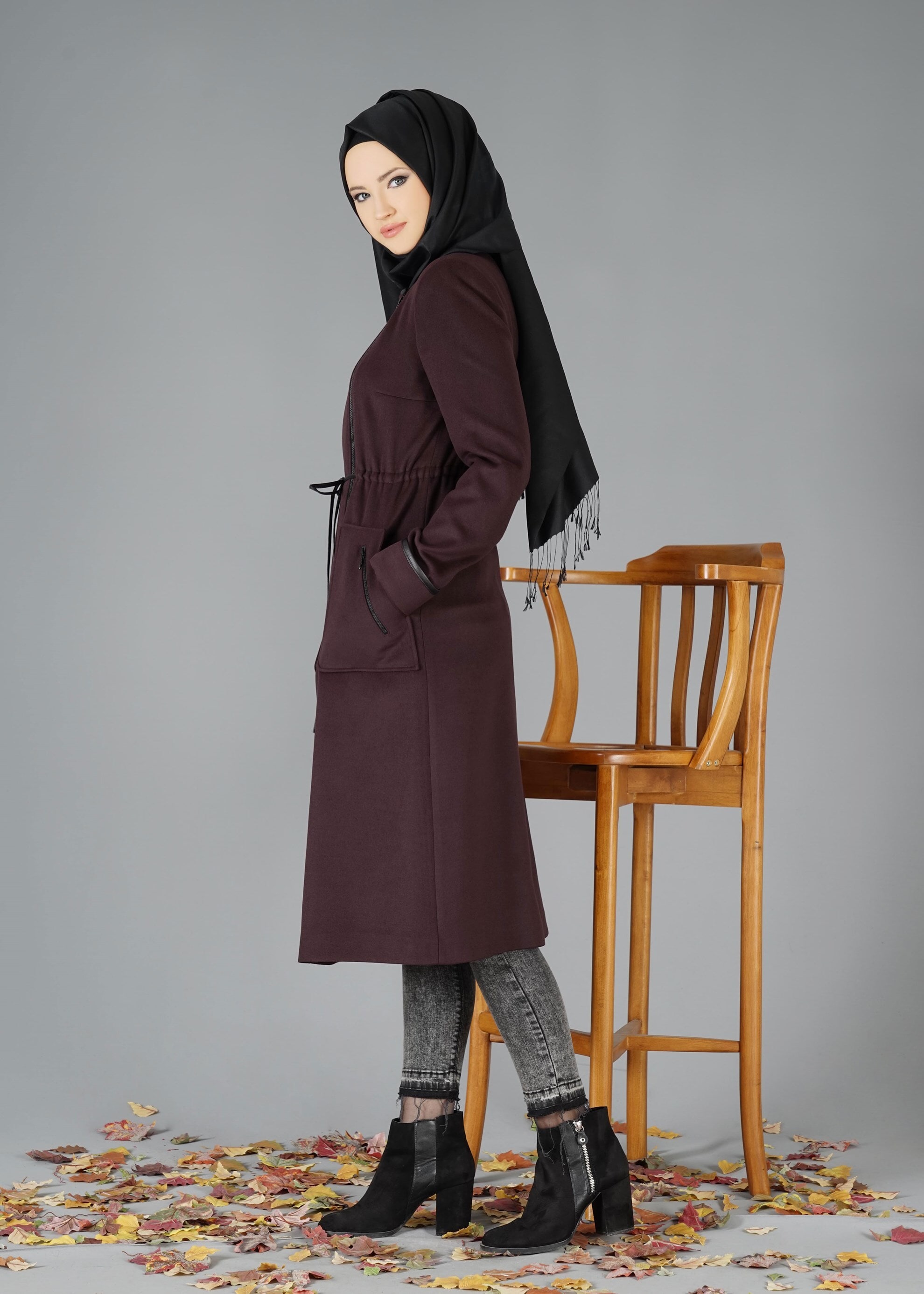 Tesettür giyim MÜRDÜM BELİ BÜZGÜLÜ BAĞCIKLI KABAN 9473