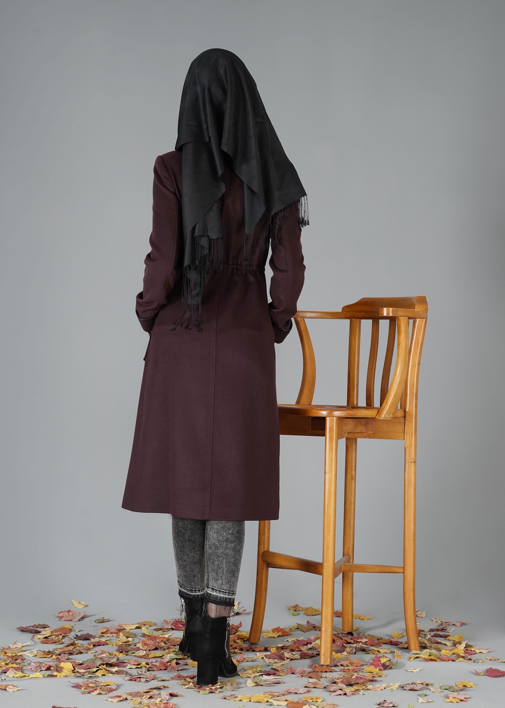 Tesettür giyim MÜRDÜM BELİ BÜZGÜLÜ BAĞCIKLI KABAN 9473