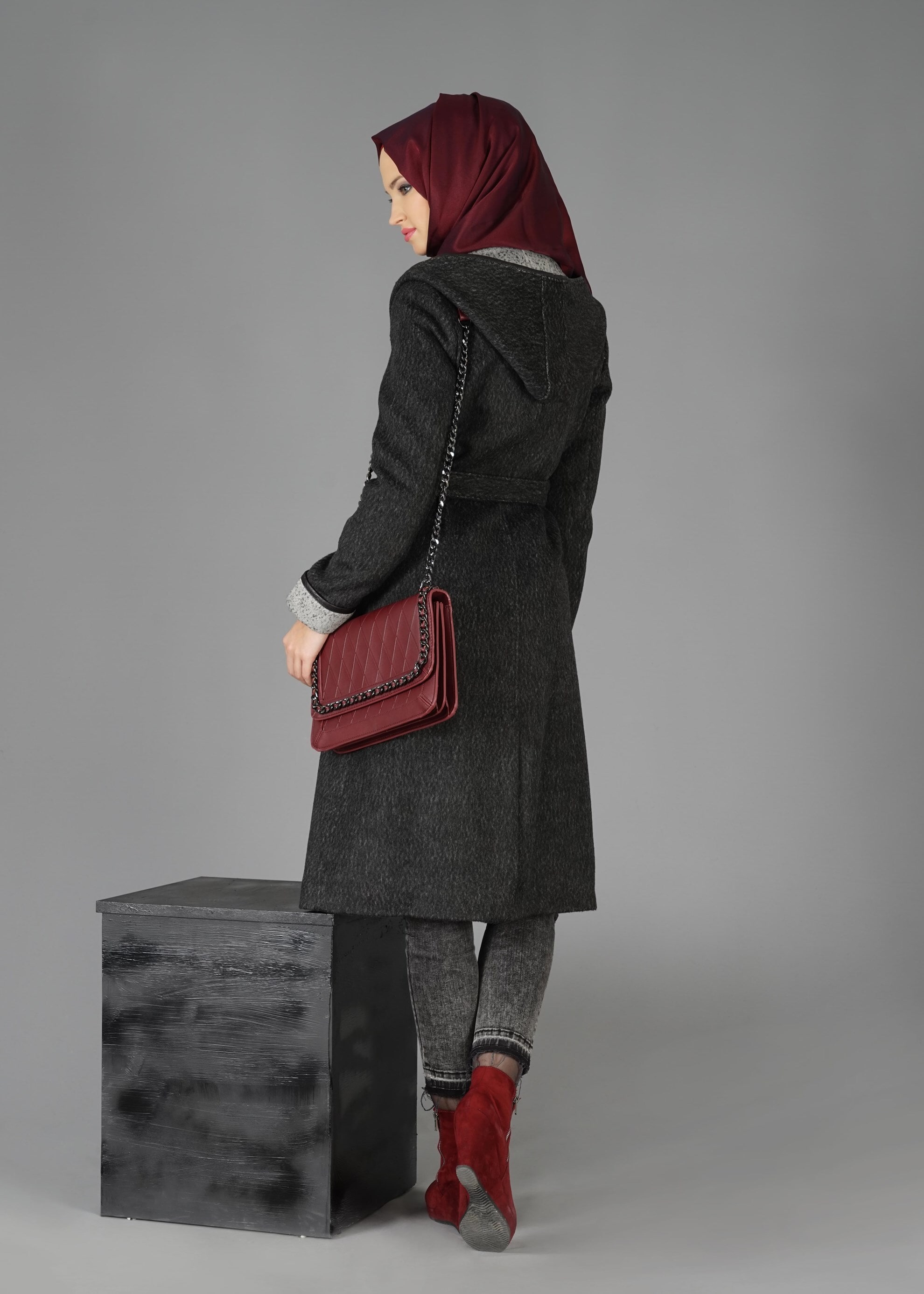 Tesettür giyim SİYAH 9474 KABAN