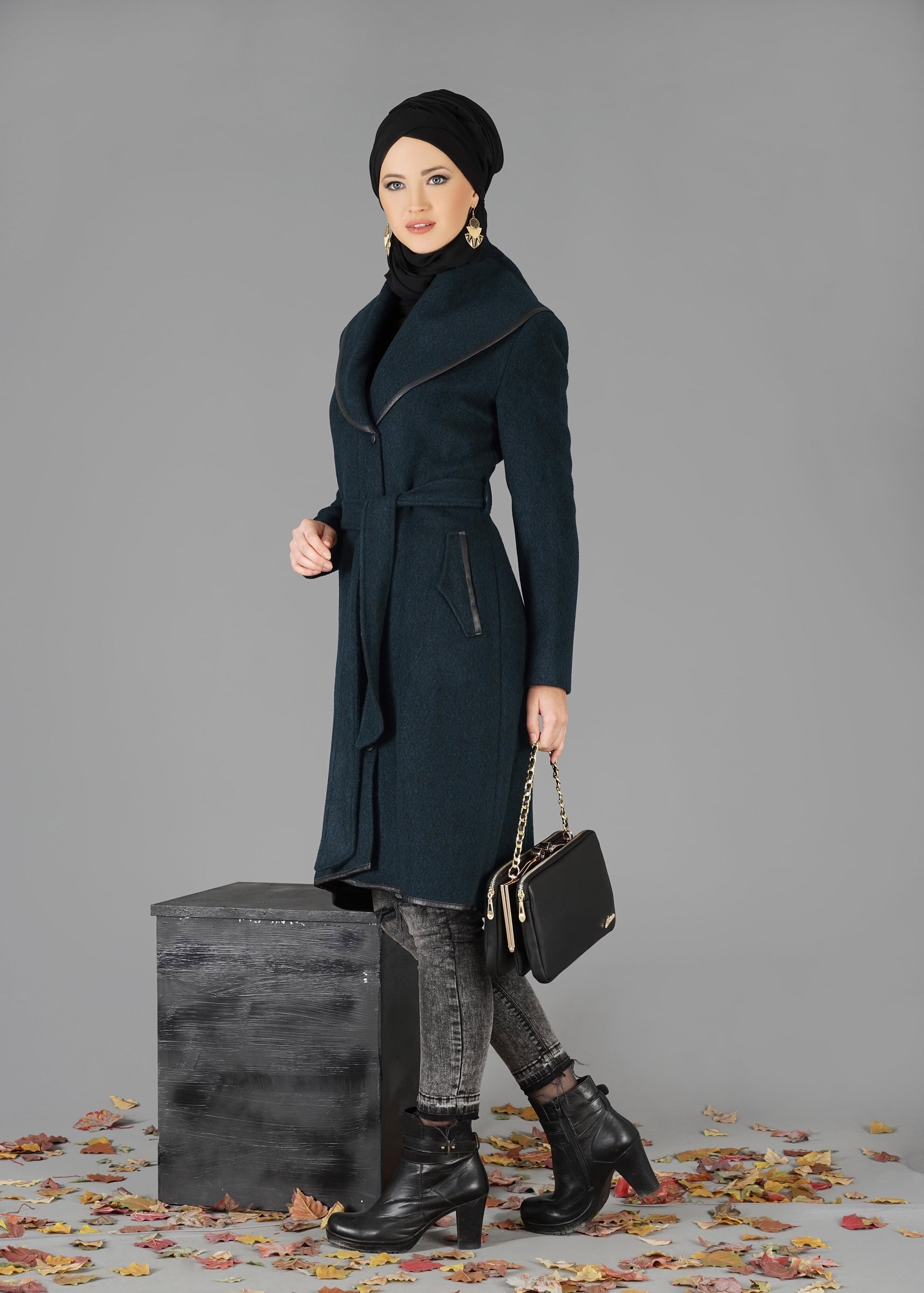 Tesettür giyim MAVİ ŞAL YAKA KABAN 9476