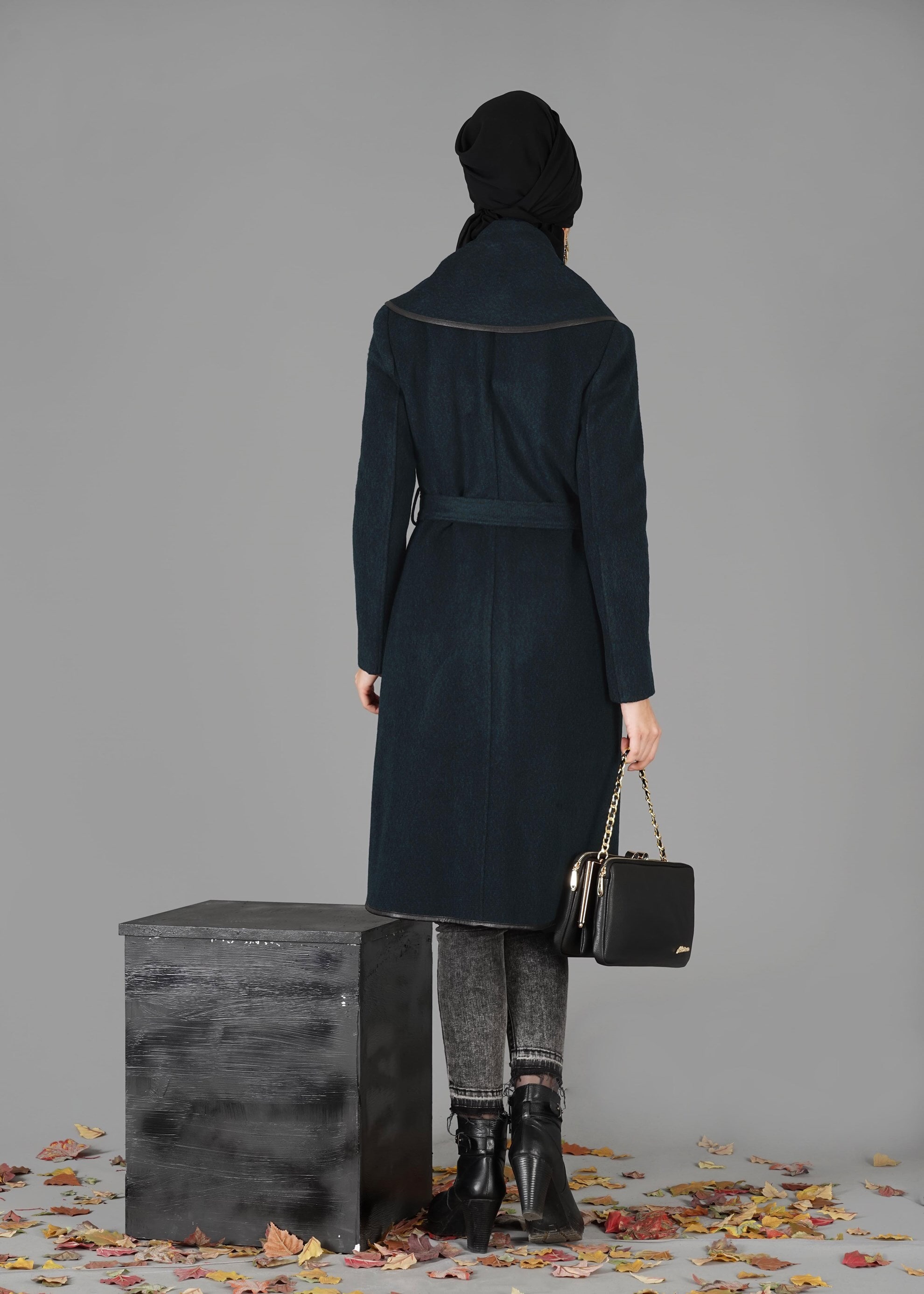 Tesettür giyim MAVİ ŞAL YAKA KABAN 9476