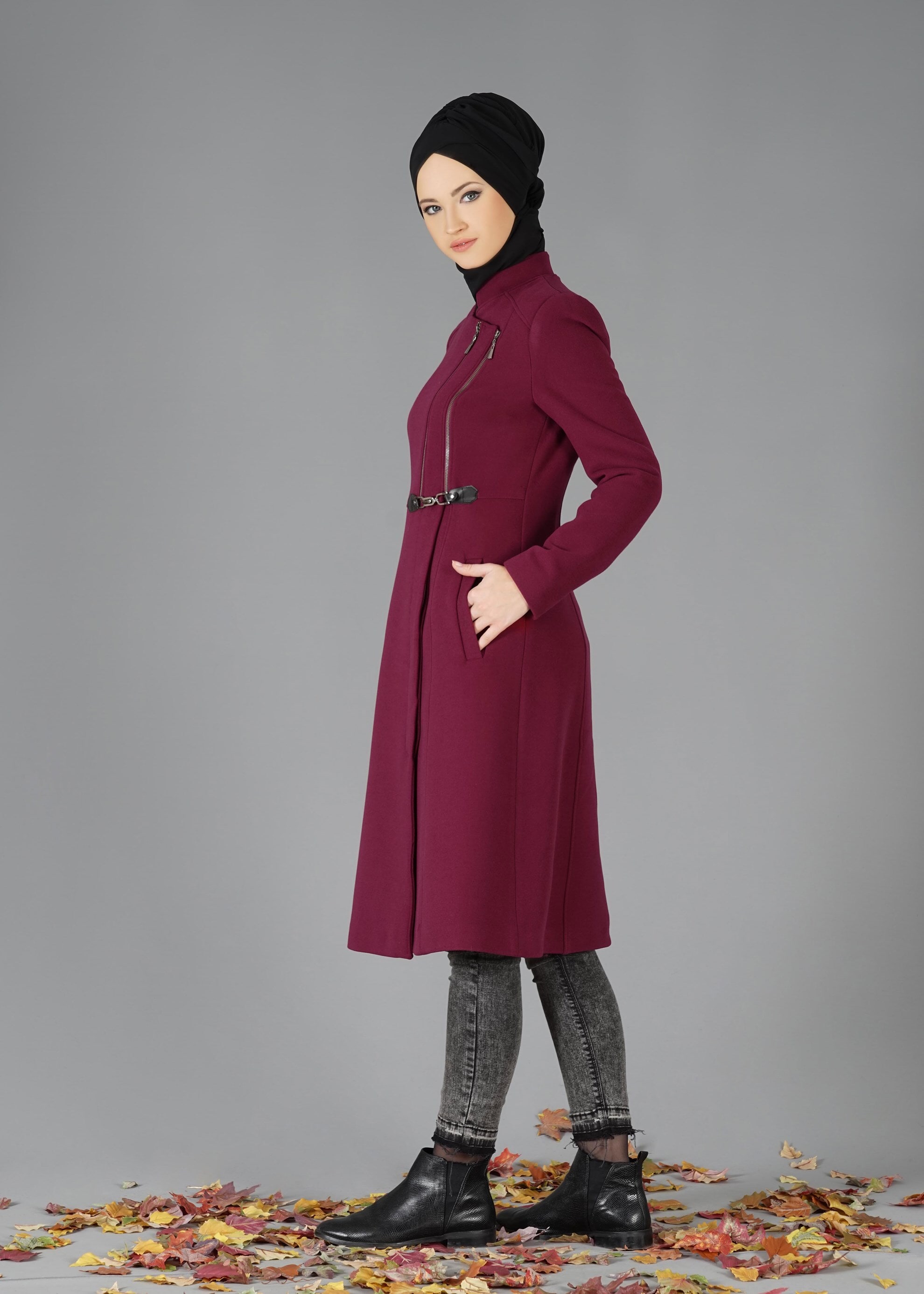 Tesettür giyim MOR BELİ KEMER DETAYLI FERMUARLI KABAN 9478
