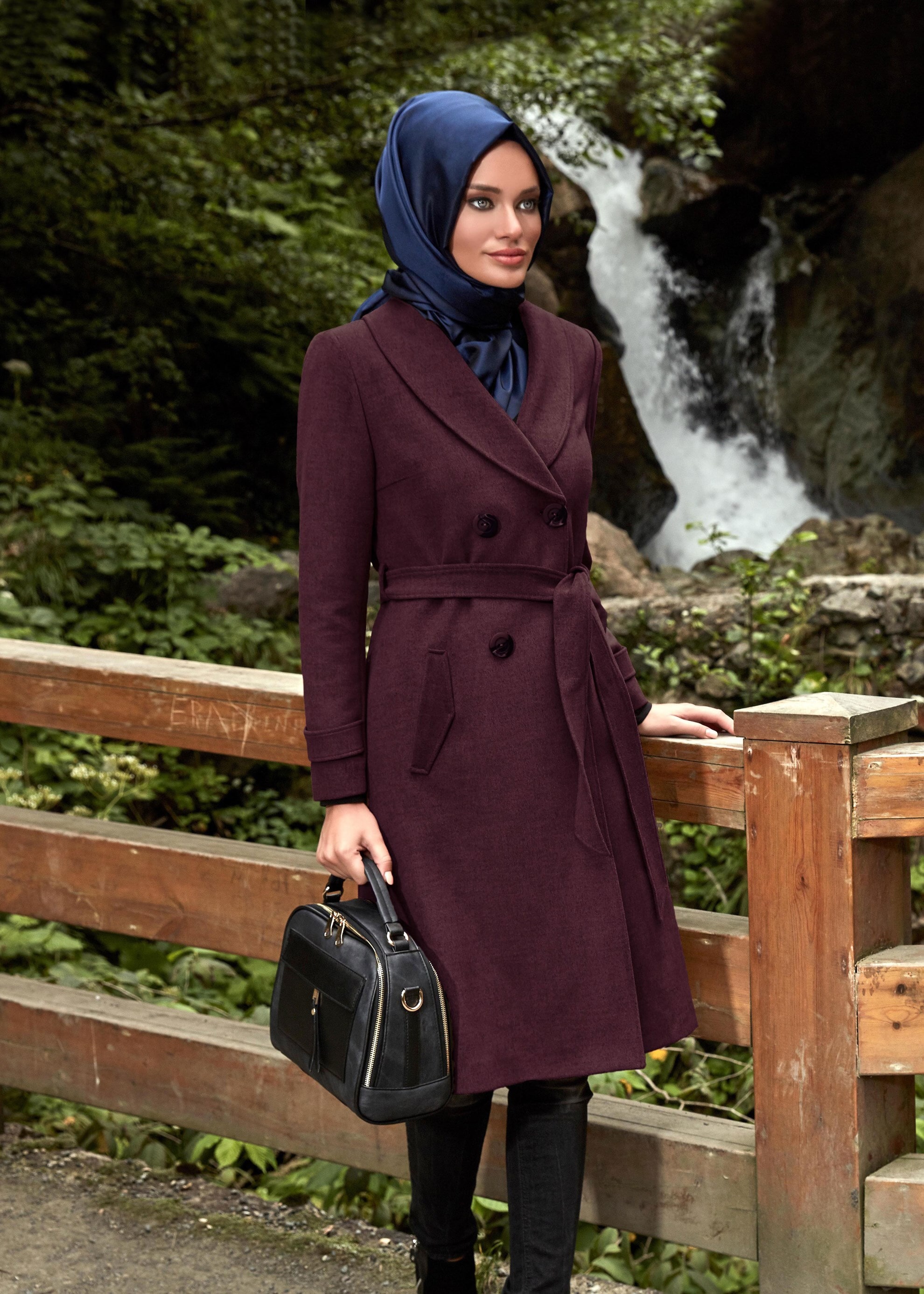 Tesettür giyim MÜRDÜM DÜĞMELİ KUŞAKLI KABAN 9481