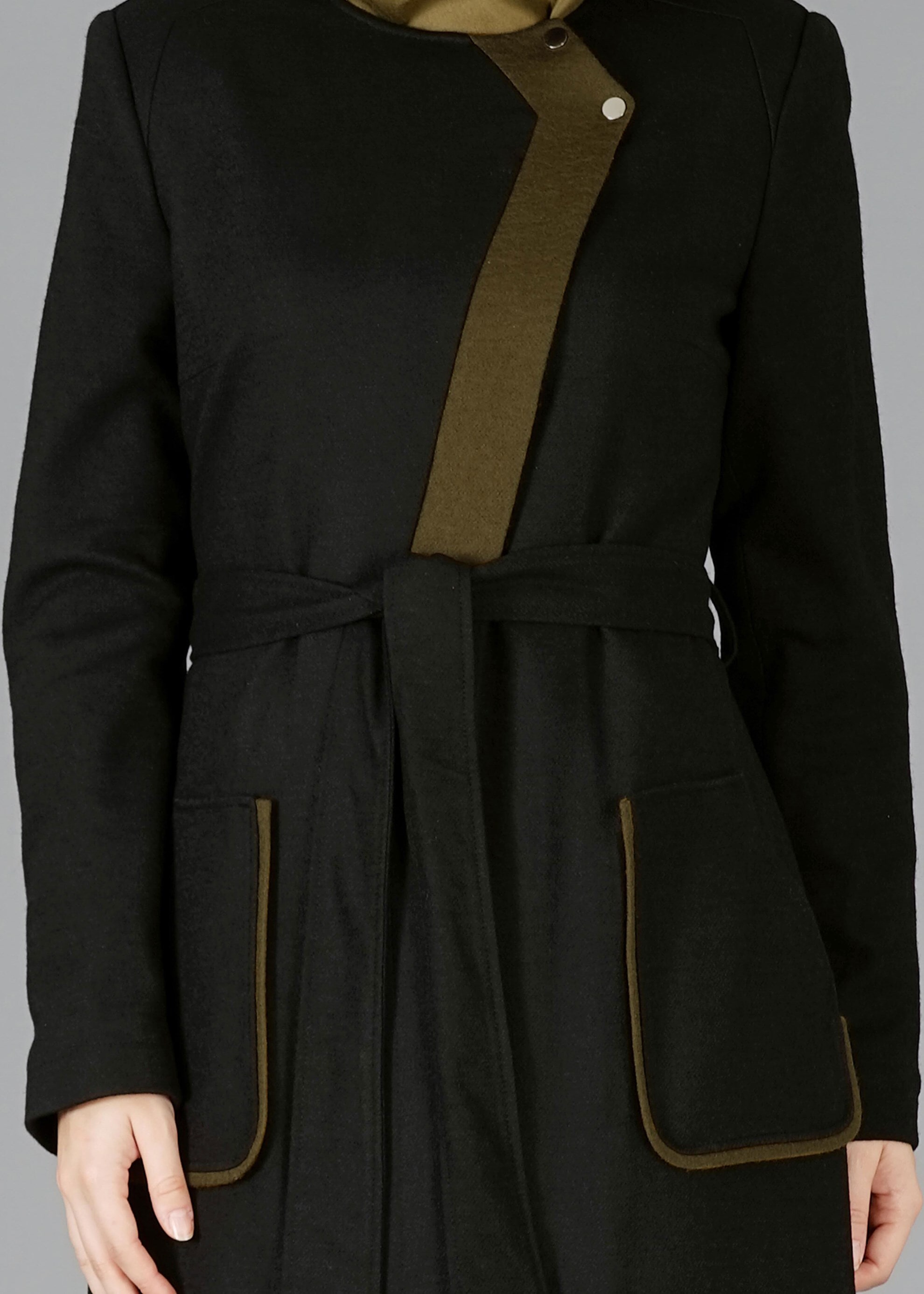 Tesettür giyim SİYAH CEPLİ KUŞAKLI KABAN 9485