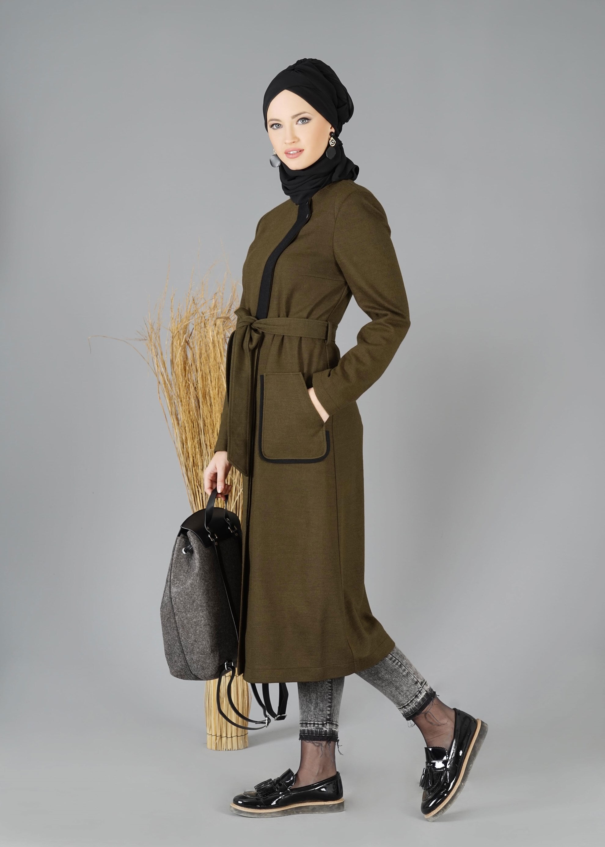 Tesettür giyim HAKİ CEPLİ KUŞAKLI KABAN 9485