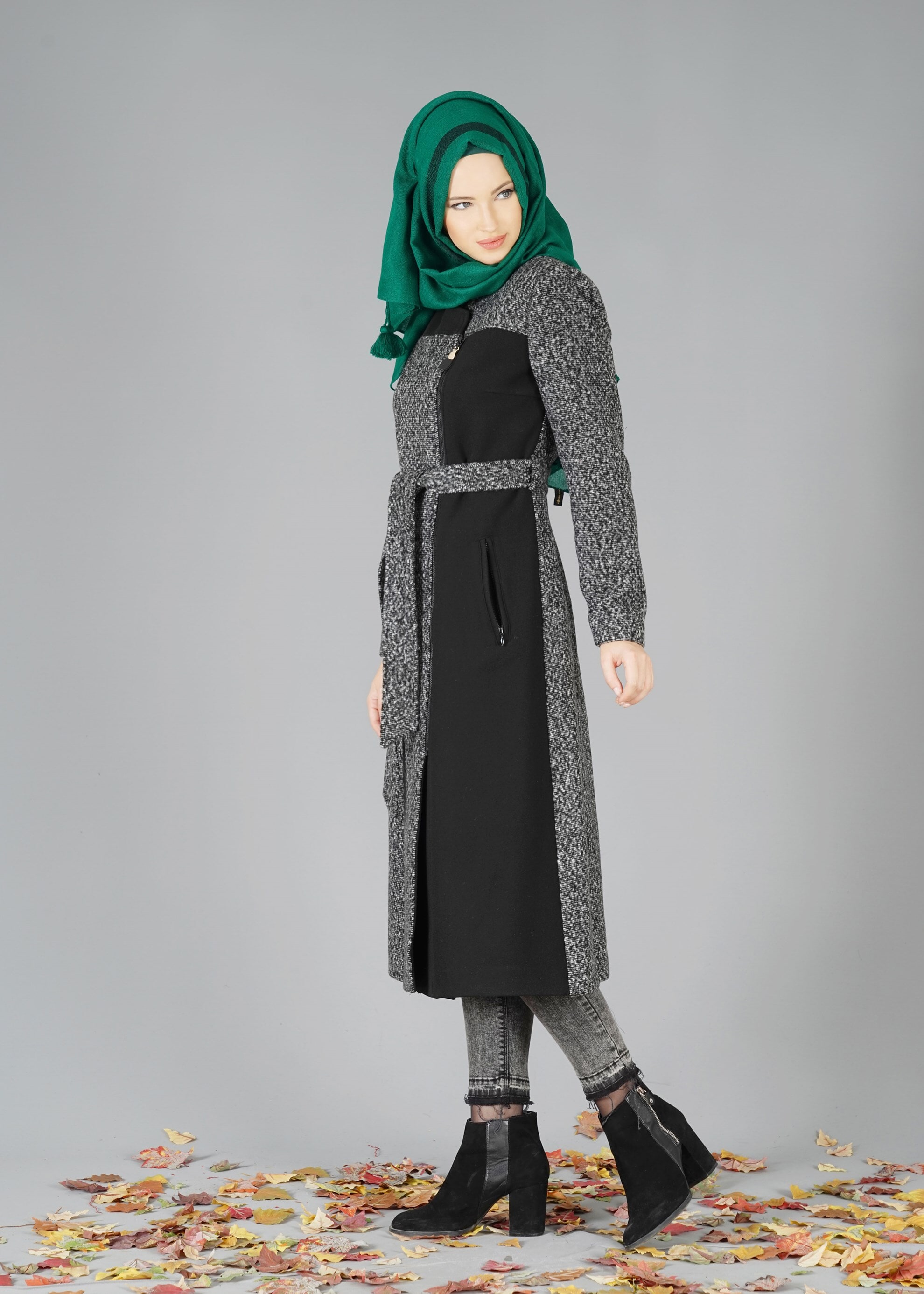 Tesettür giyim GRİ KUŞAKLI İKİ RENKLİ KABAN 9490