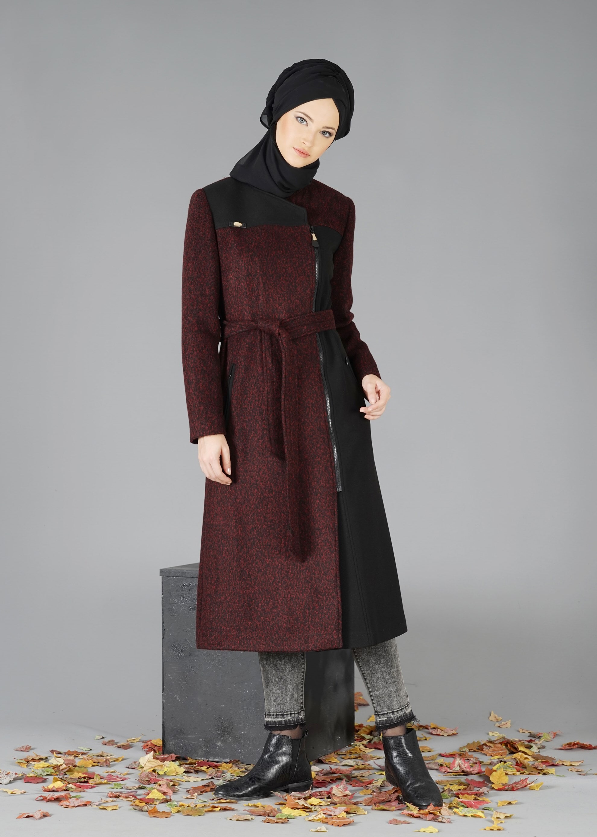 Tesettür giyim MÜRDÜM KUŞAKLI İKİ RENKLİ KABAN 9490