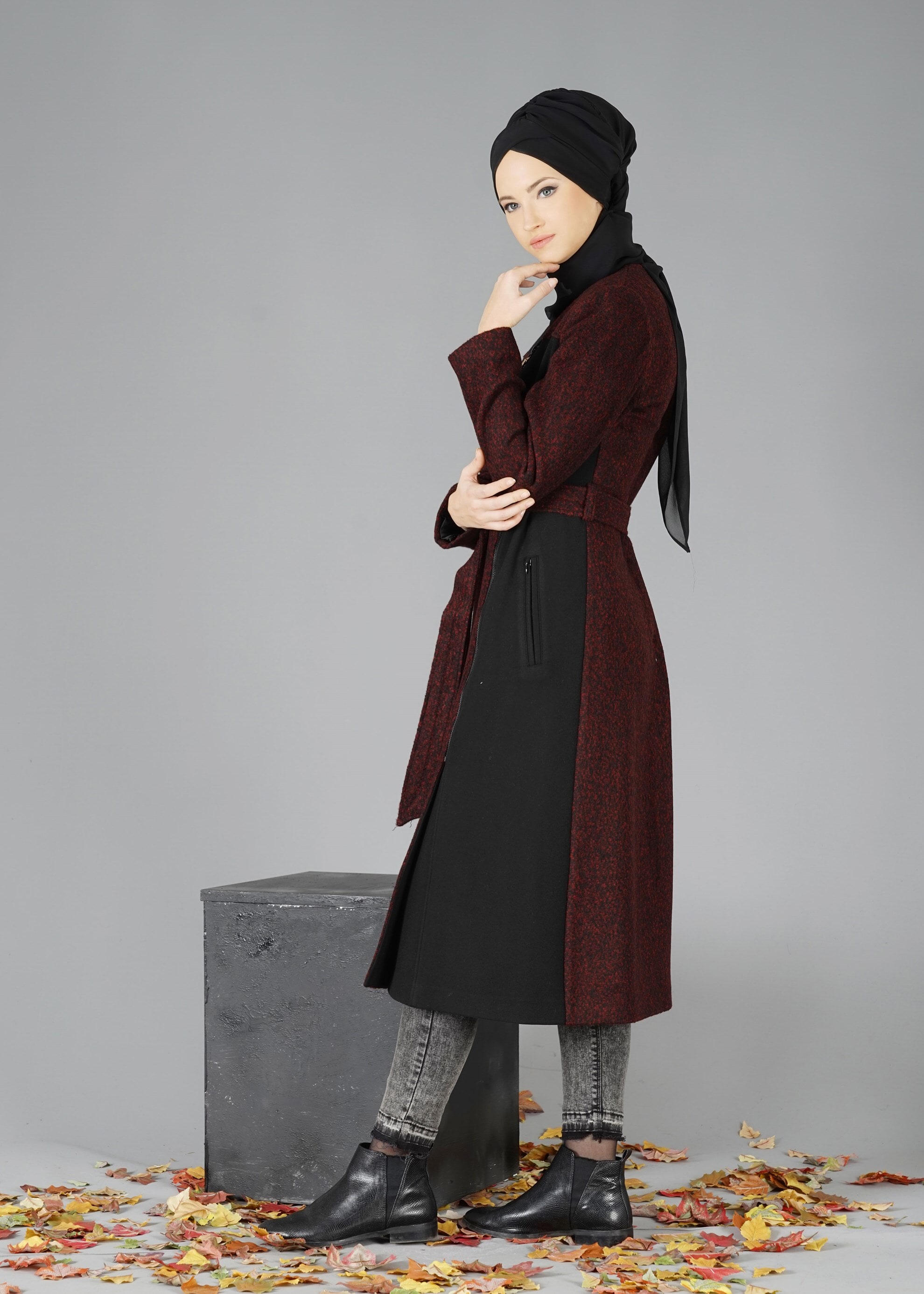 Tesettür giyim MÜRDÜM KUŞAKLI İKİ RENKLİ KABAN 9490