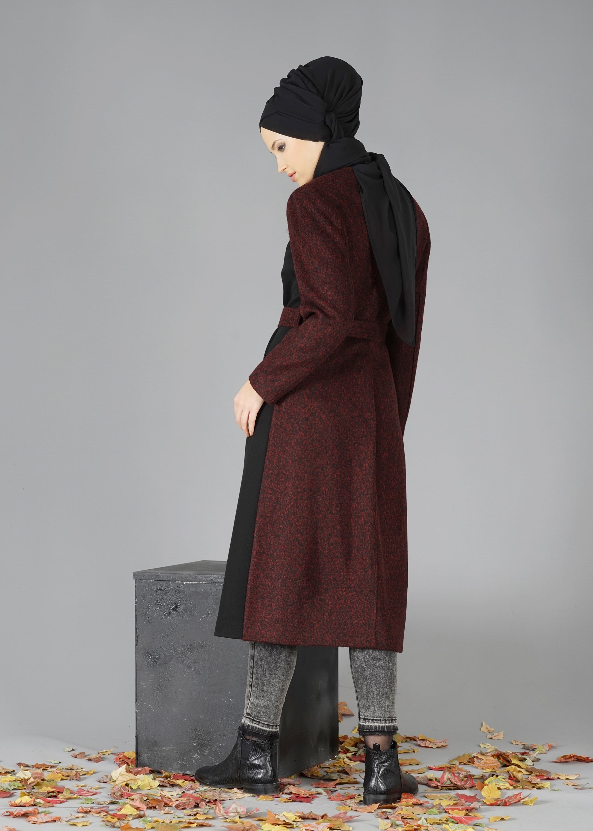 Tesettür giyim MÜRDÜM KUŞAKLI İKİ RENKLİ KABAN 9490