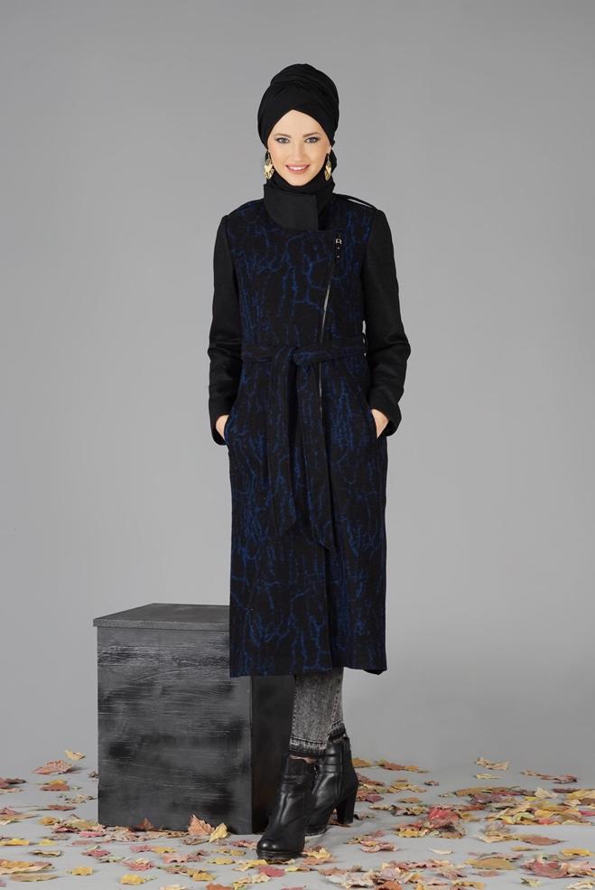 Tesettür giyim SİYAH YANDAN FERMUARLI DESENLİ KABAN 9495 - ALVİNA