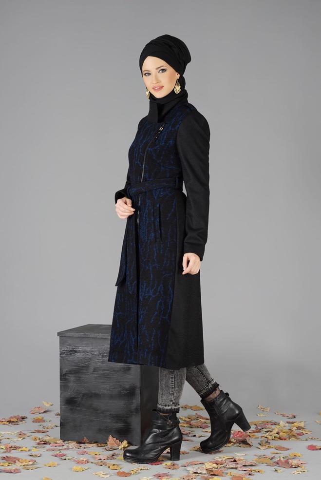 Tesettür giyim SİYAH YANDAN FERMUARLI DESENLİ KABAN 9495 - ALVİNA