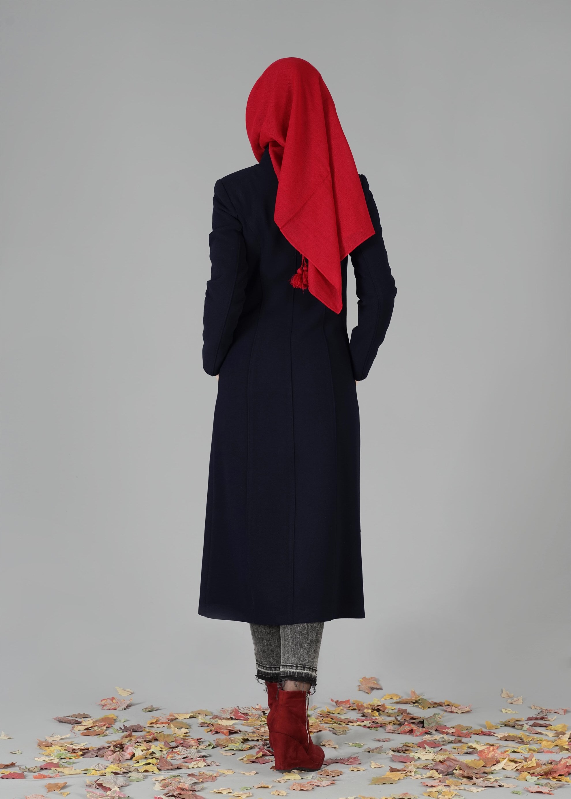 Tesettür giyim LACİVERT YAKASI BAĞLAMALI KEMER DETAYLI KABAN 9500 