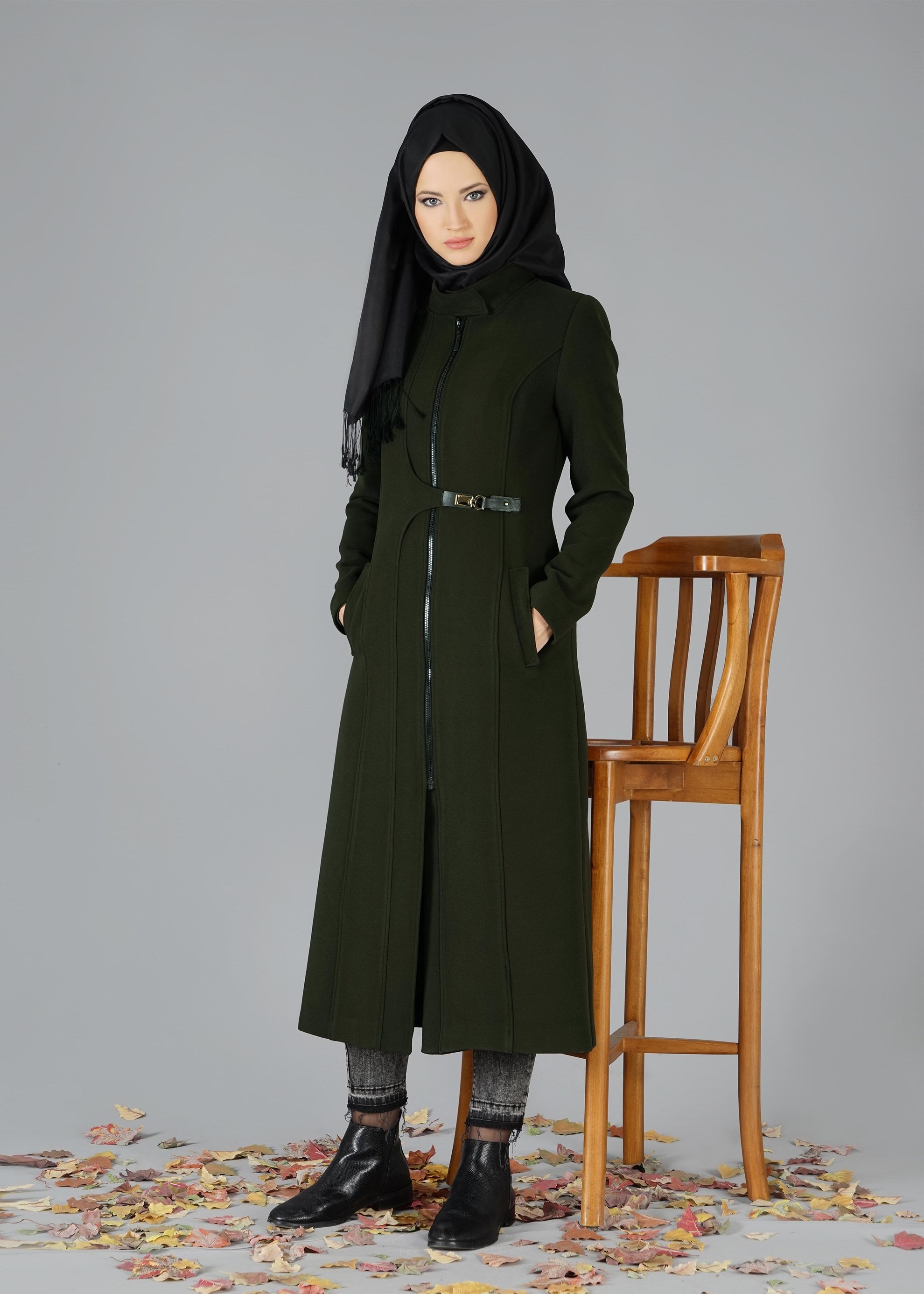 Tesettür giyim HAKİ YAKASI BAĞLAMALI KEMER DETAYLI KABAN 9500 